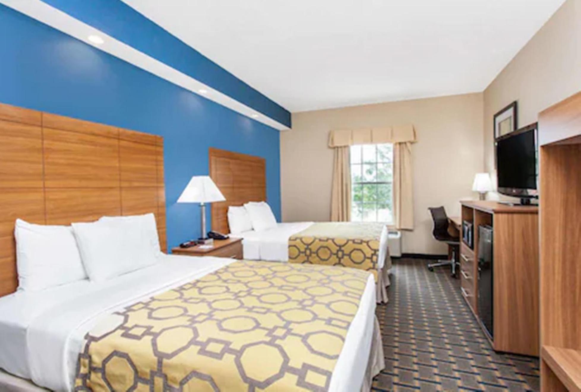 Double Room - Disability Access/Non-Smoking - Photo 3