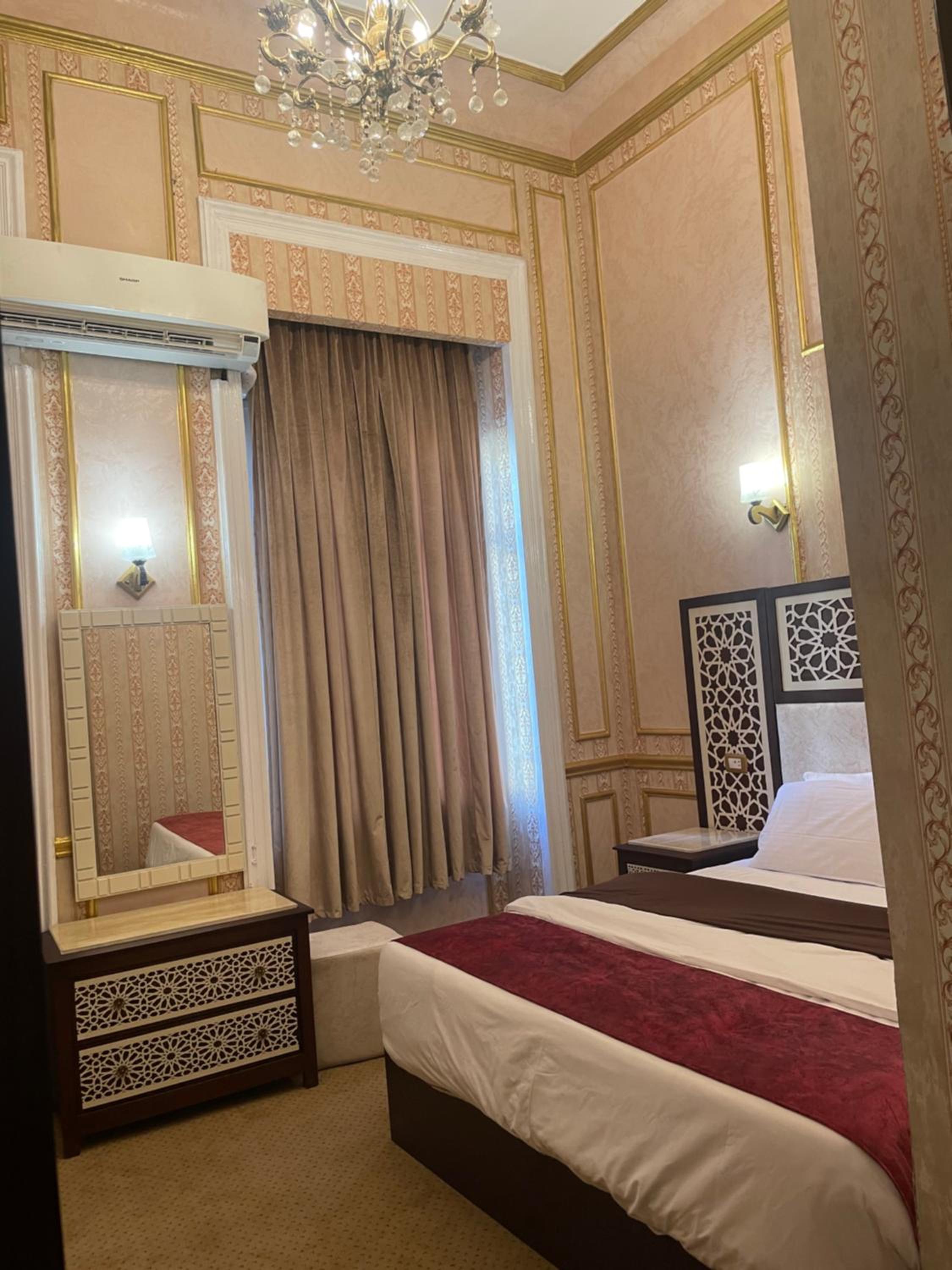 Deluxe Single Room thumbnail 5
