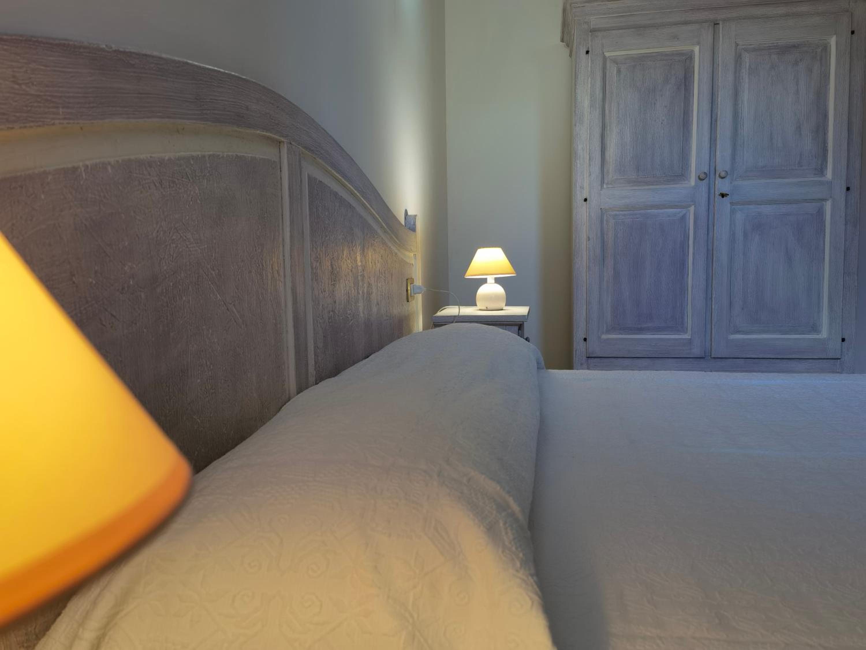 Large Double or Twin Room - Photo 9