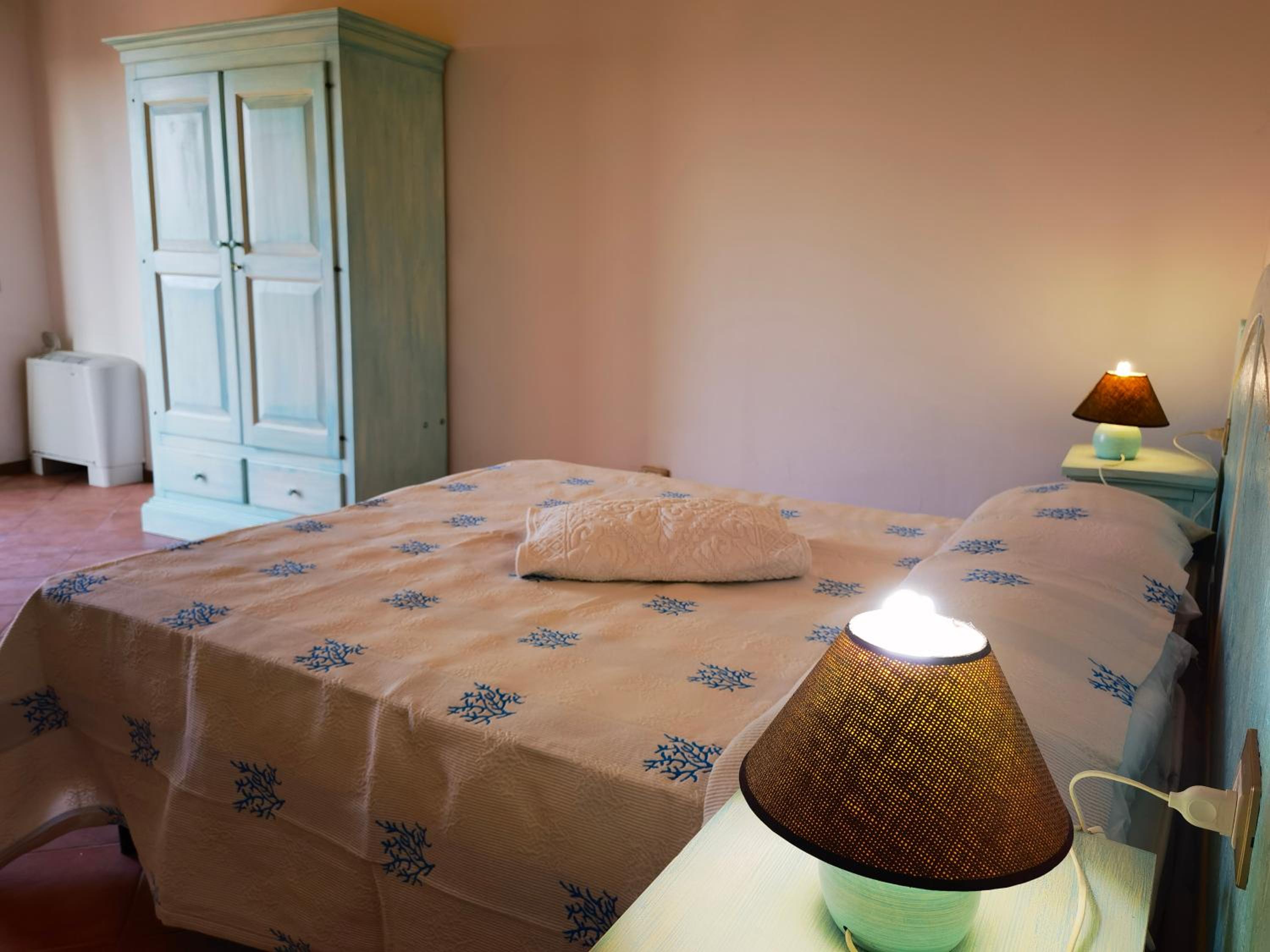 Double or Twin Room with Pool View - Photo 6