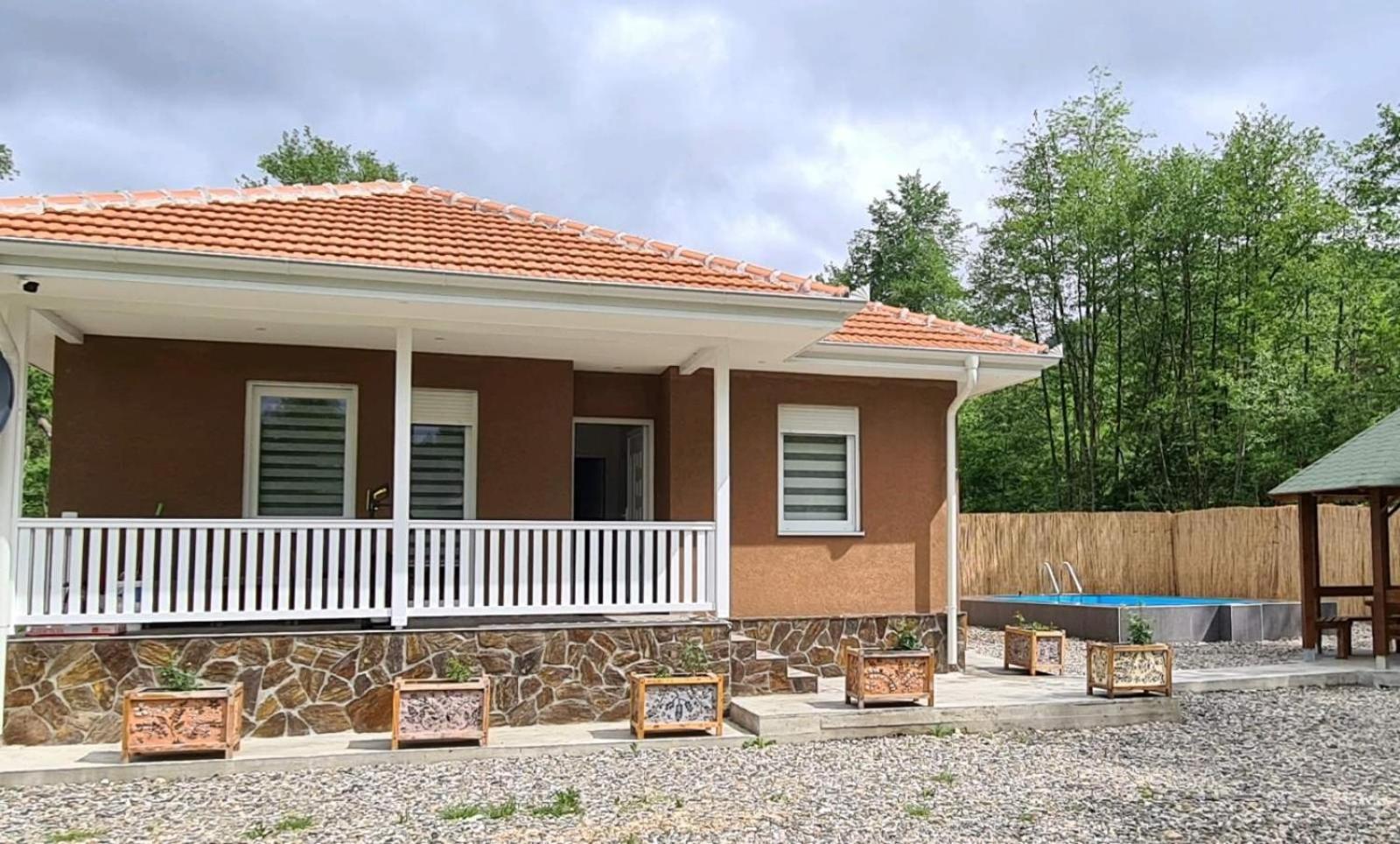 Two-Bedroom House photo 3