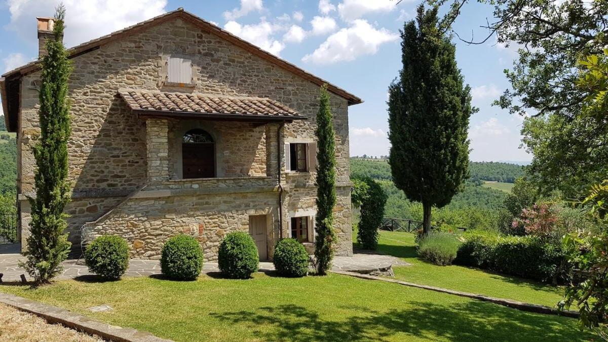 Villa photo 2