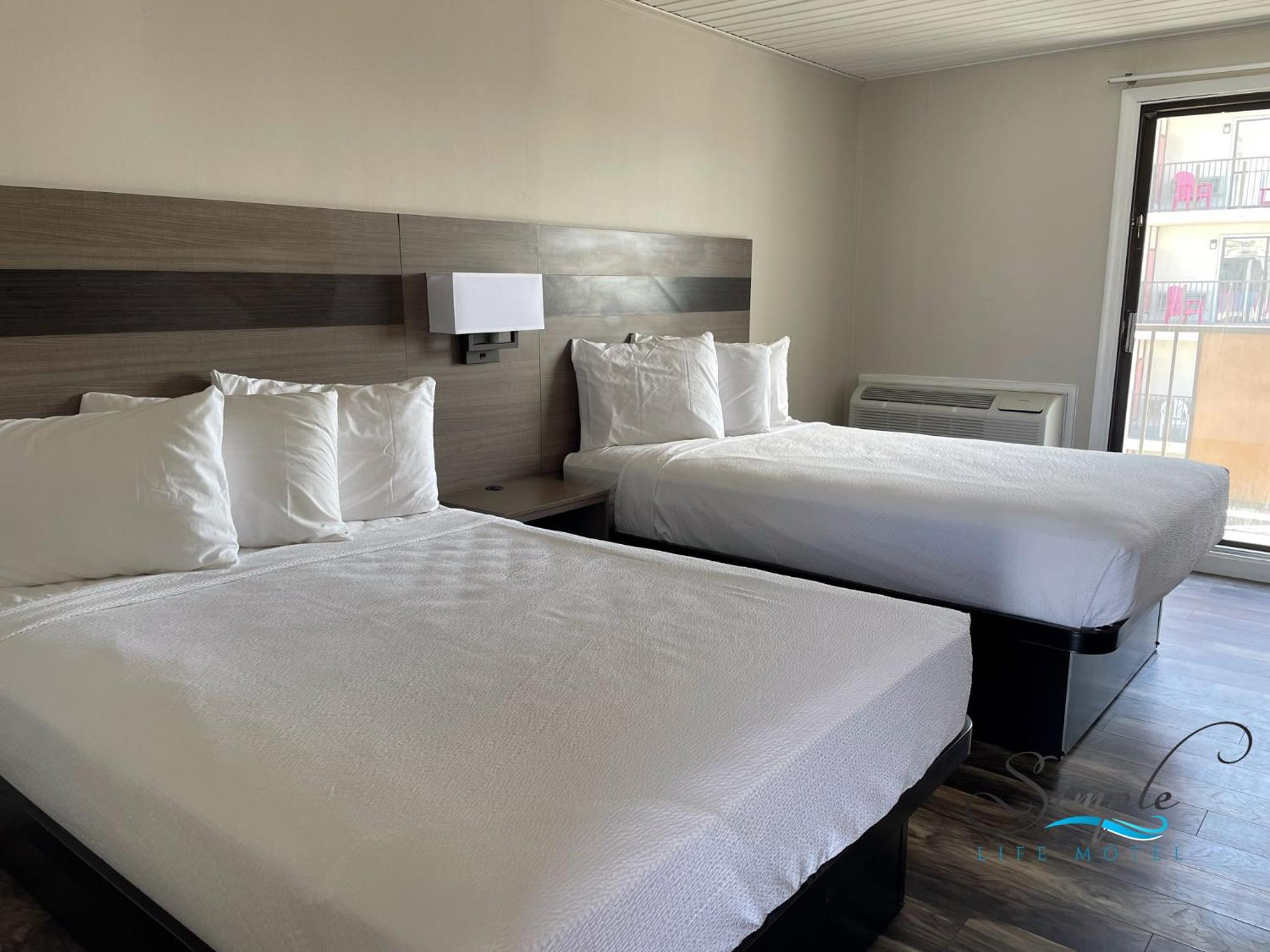 Deluxe Double Room with Balcony - Photo 1