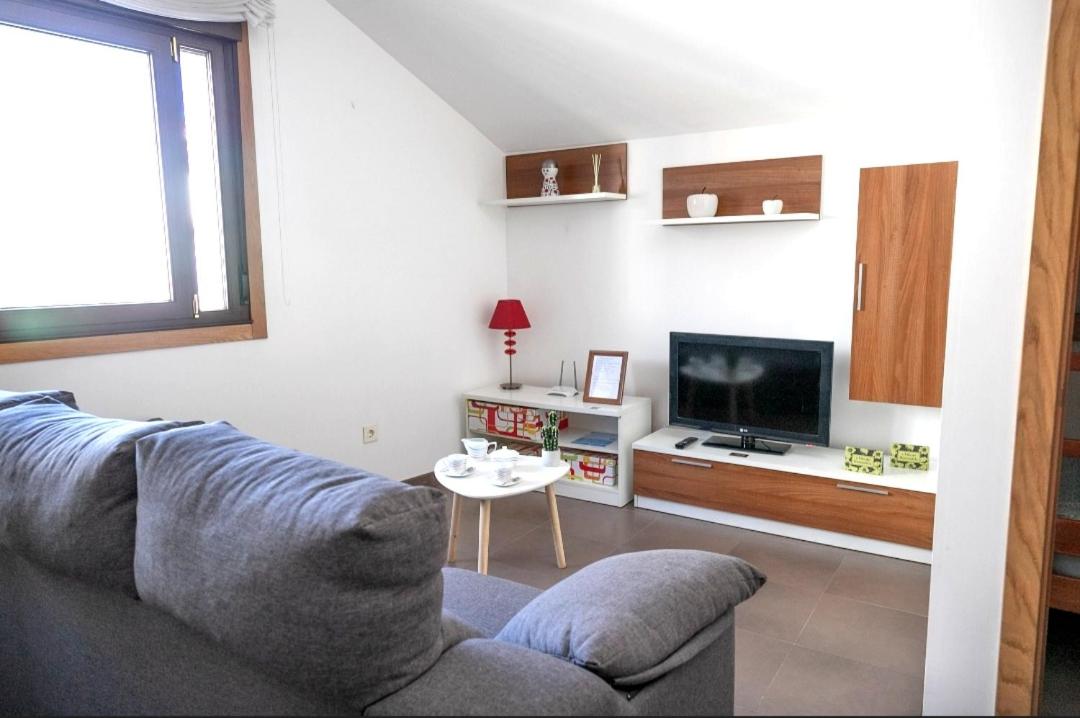 Three-Bedroom Apartment - Photo 3