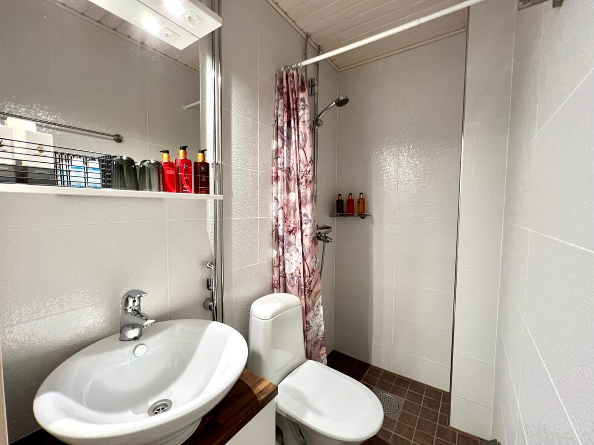 Small Double Room - Pets Allowed photo 3