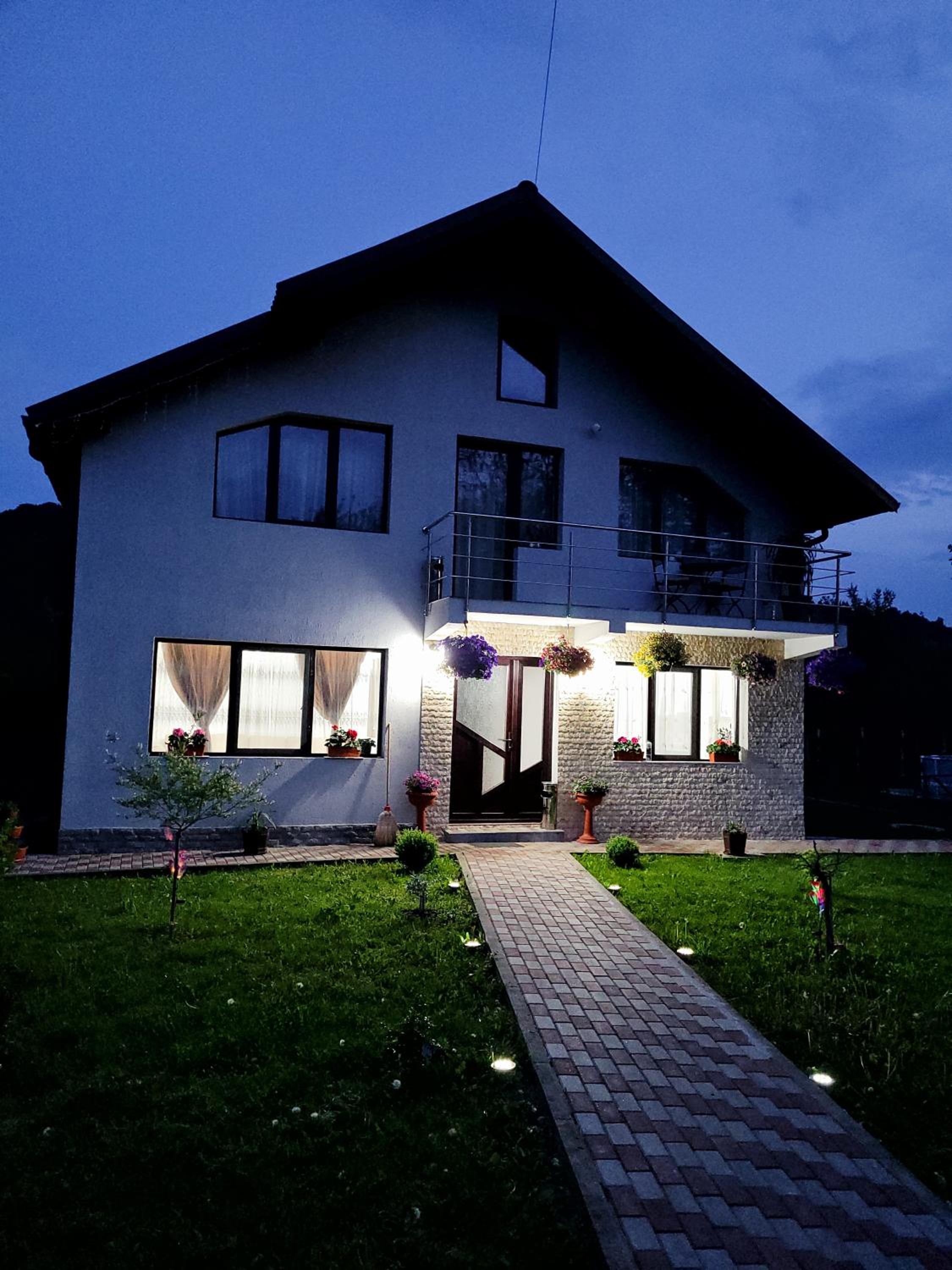 Two-Bedroom House - Photo 24