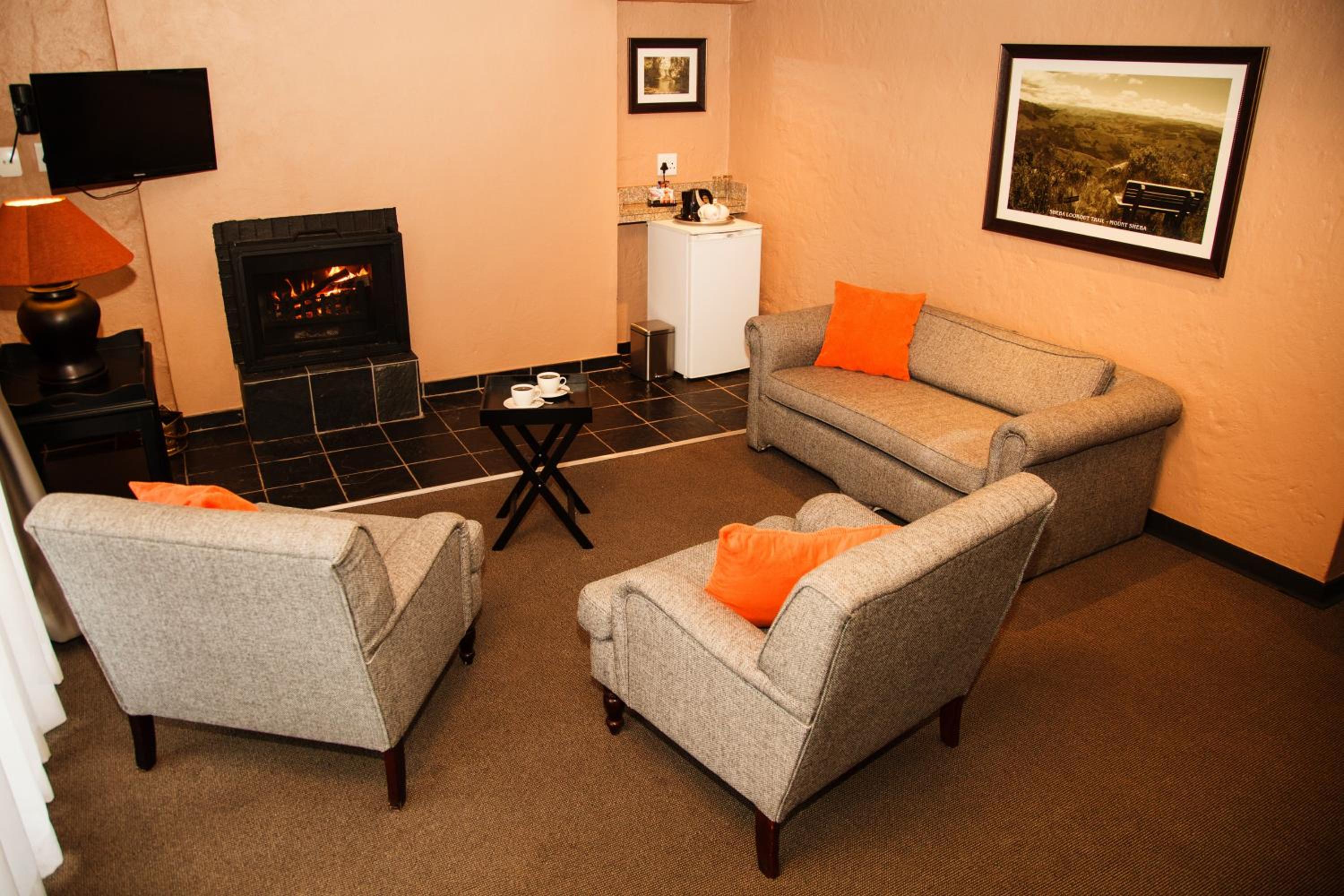 Family Room - Photo 14