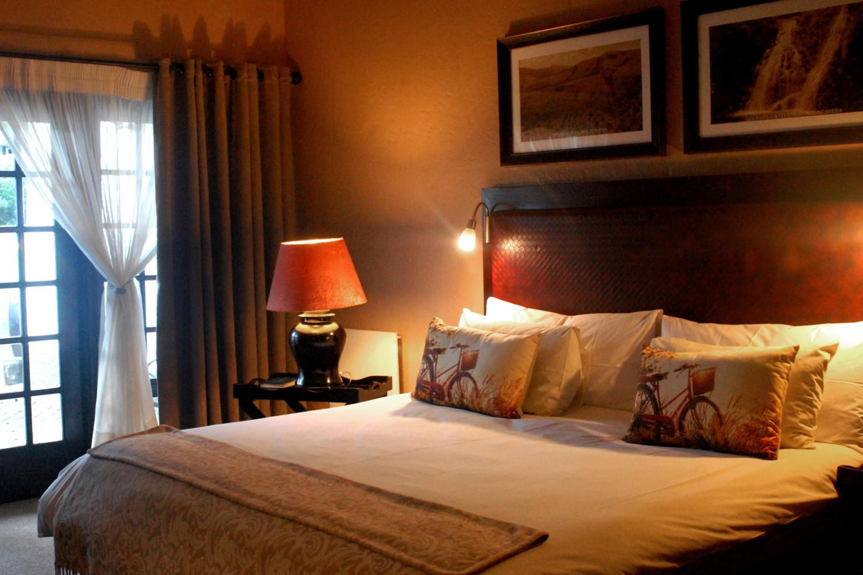 Executive Suite - Photo 1