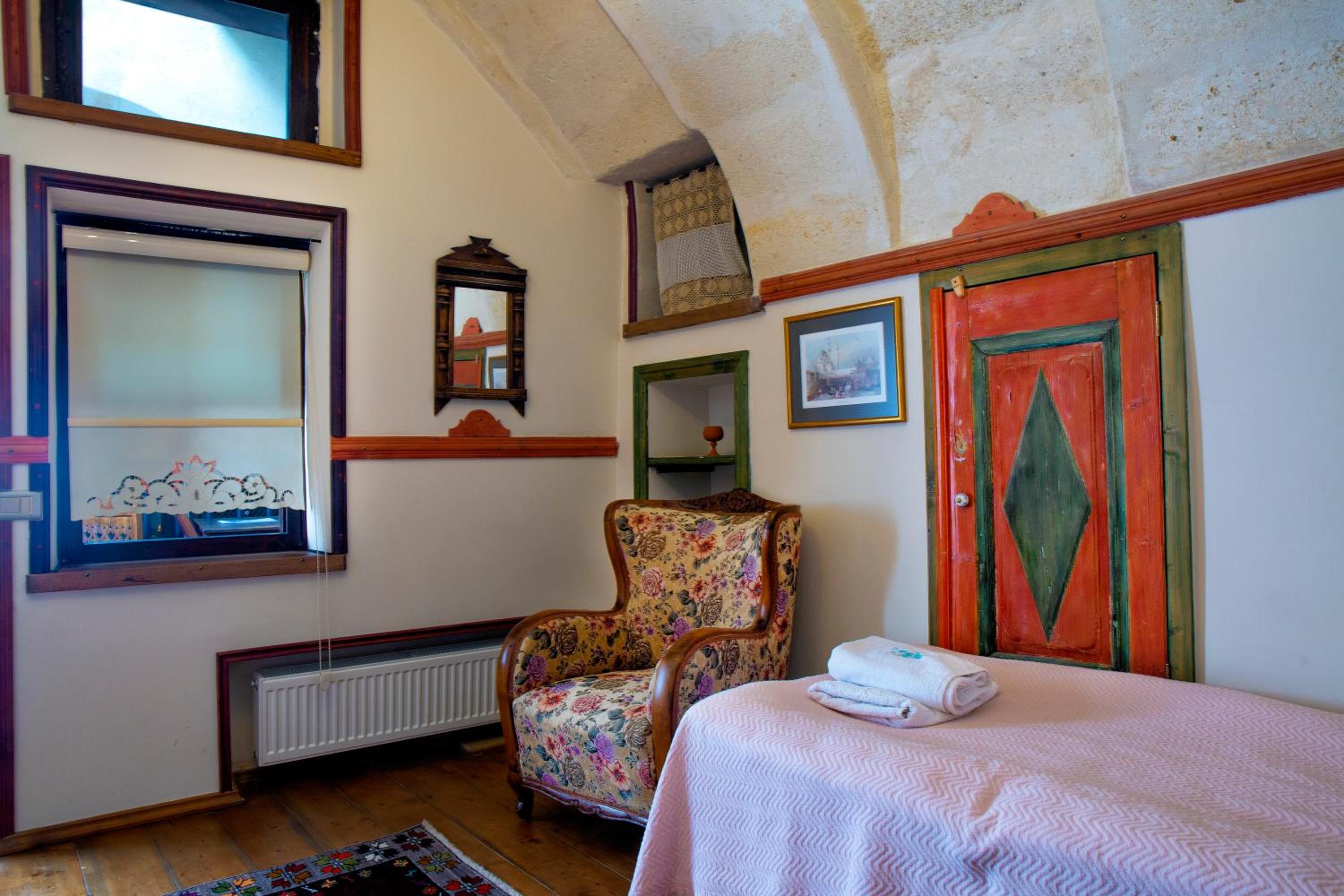 Two-Bedroom Apartment - Photo 1