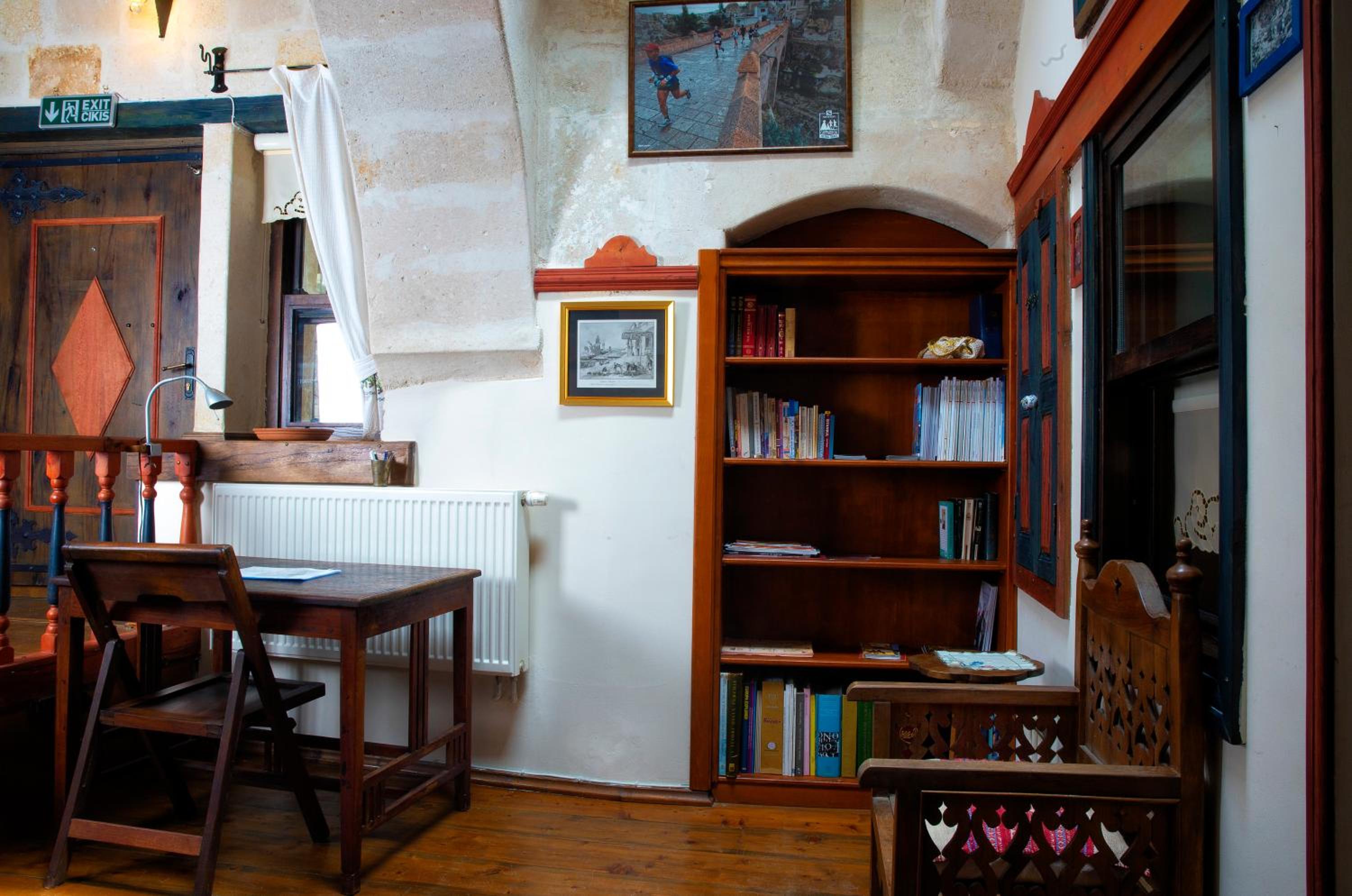 Two-Bedroom Apartment - Photo 17