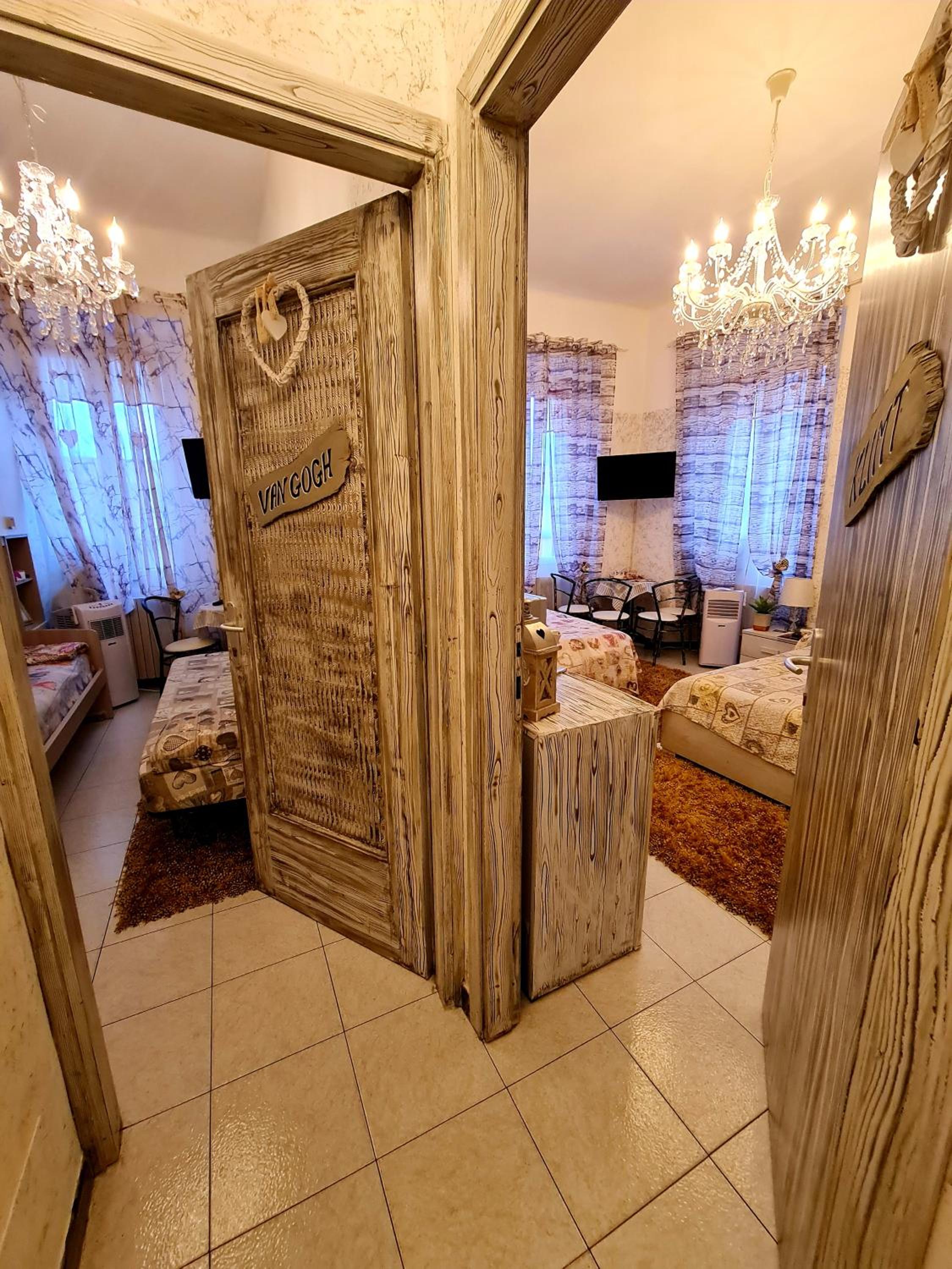 Budget Twin Room photo 1