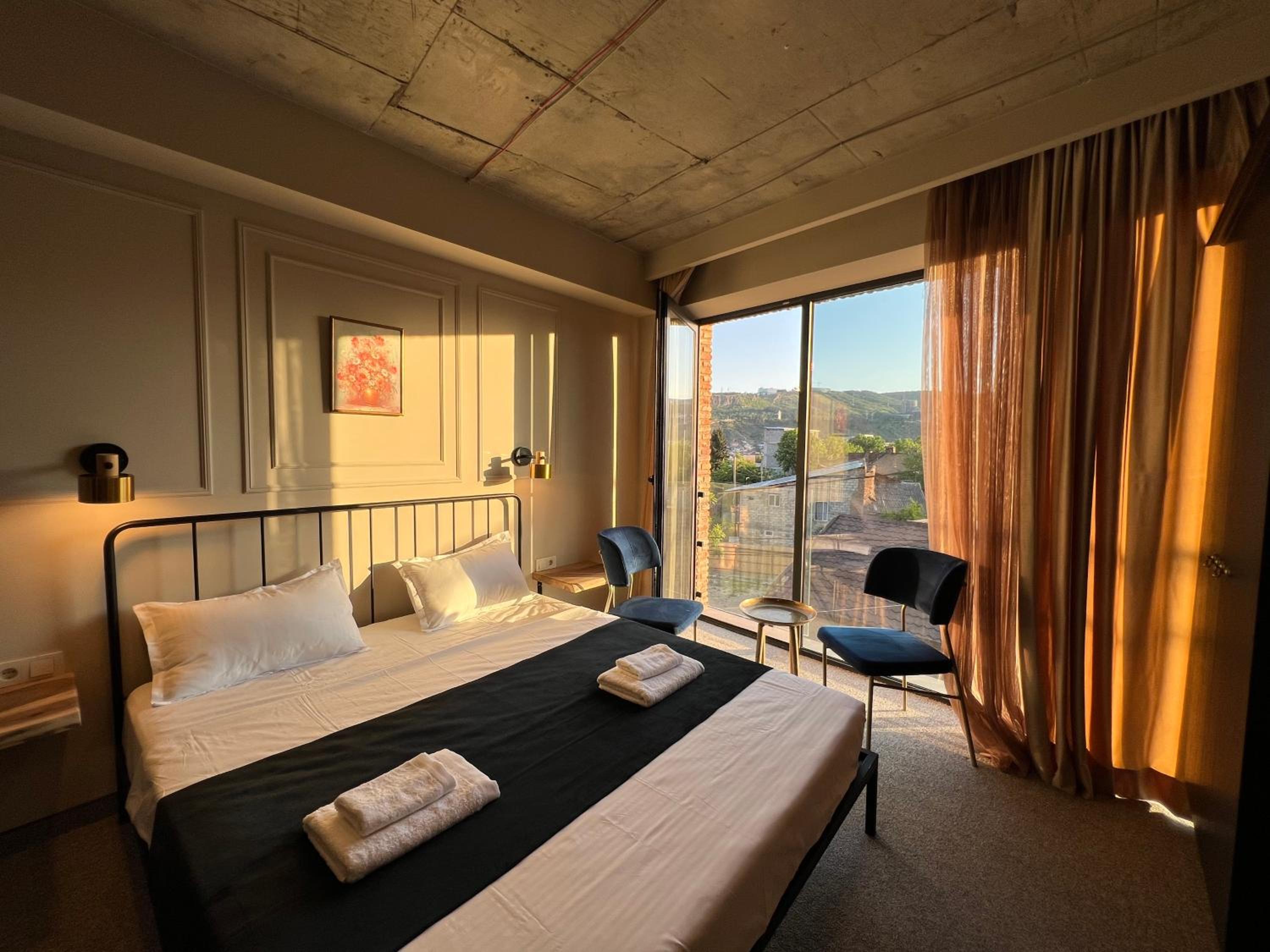 King Room with Mountain View - Photo 12