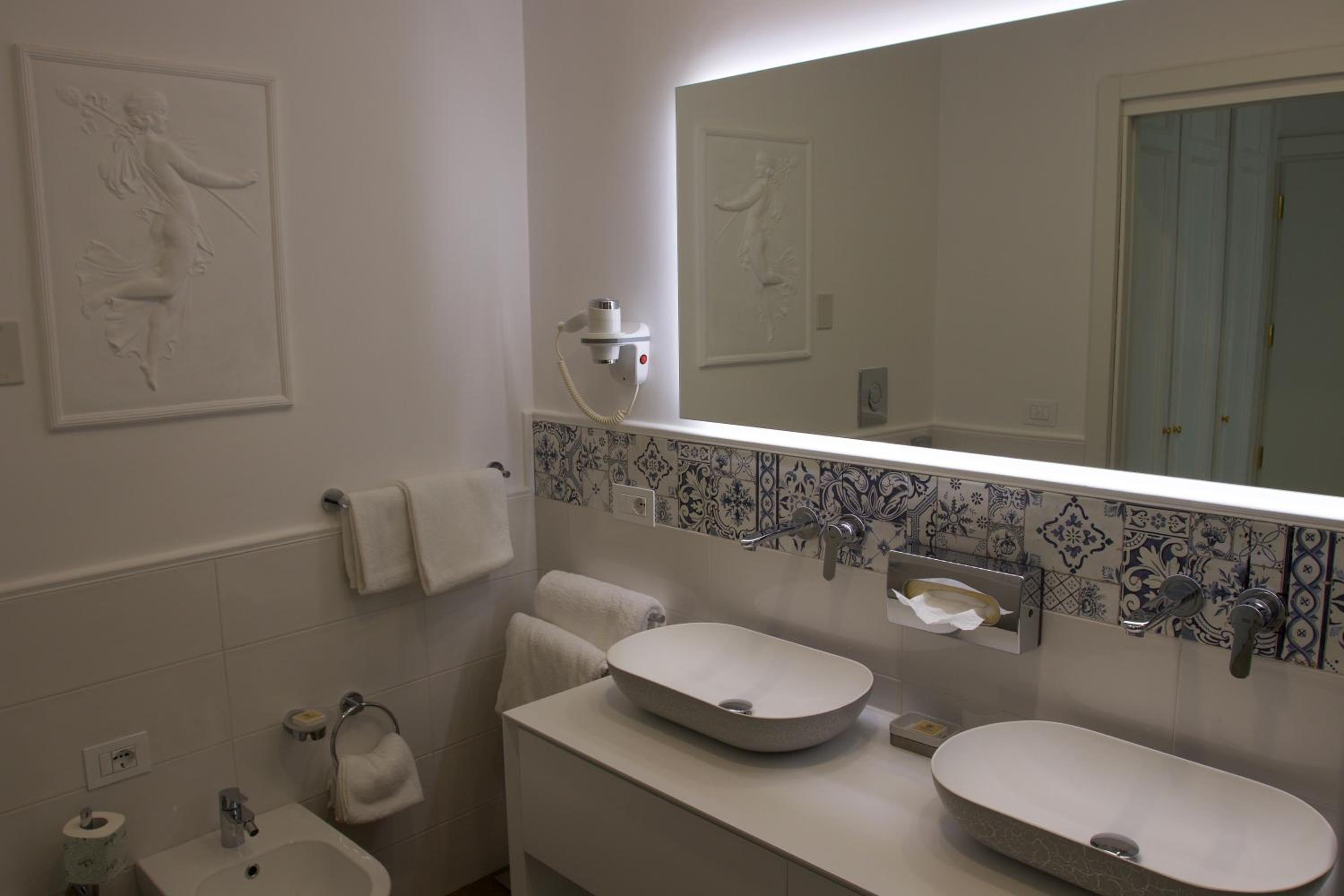Junior Suite - Photo 9