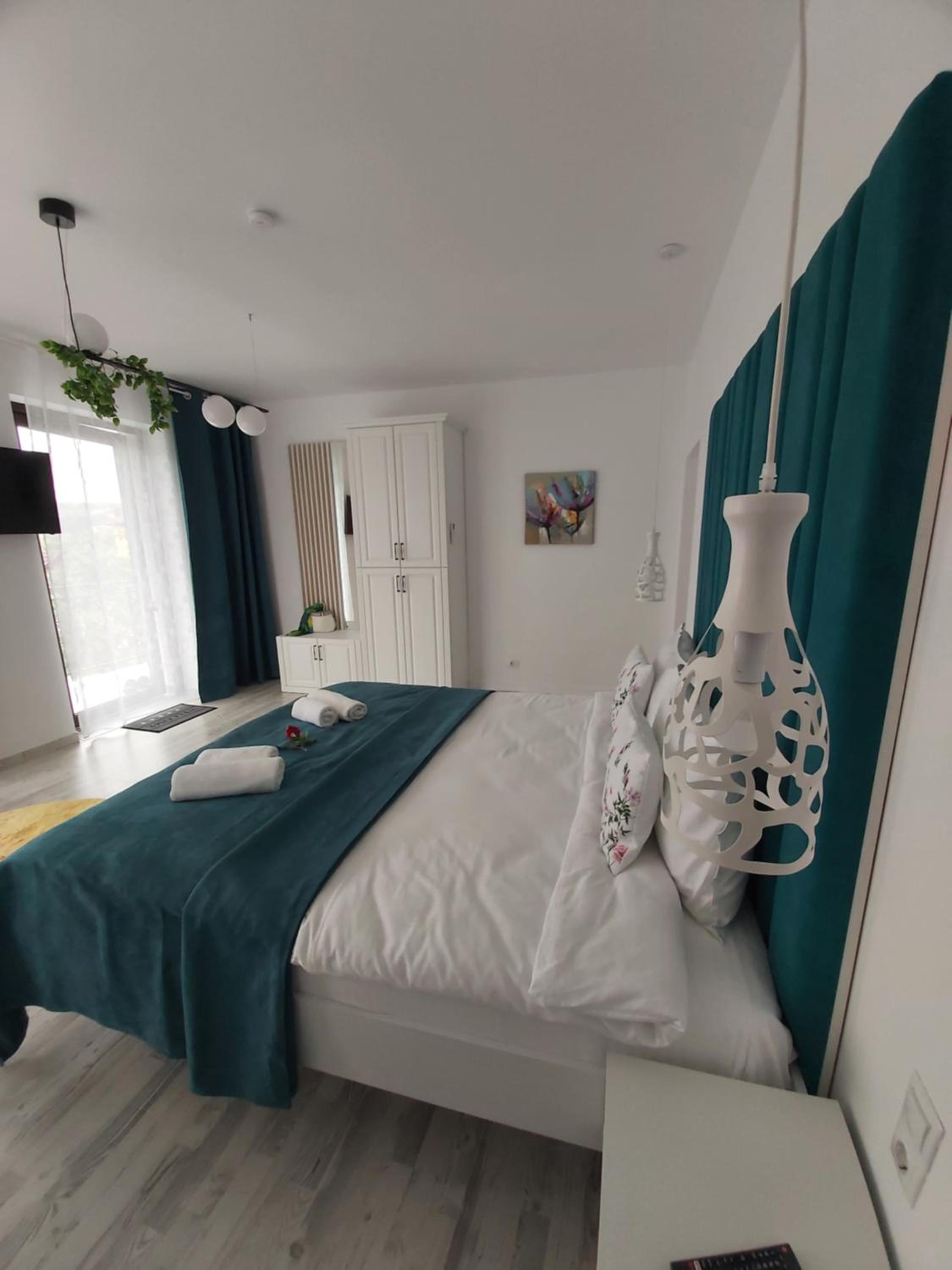 One-Bedroom Apartment - Photo 24