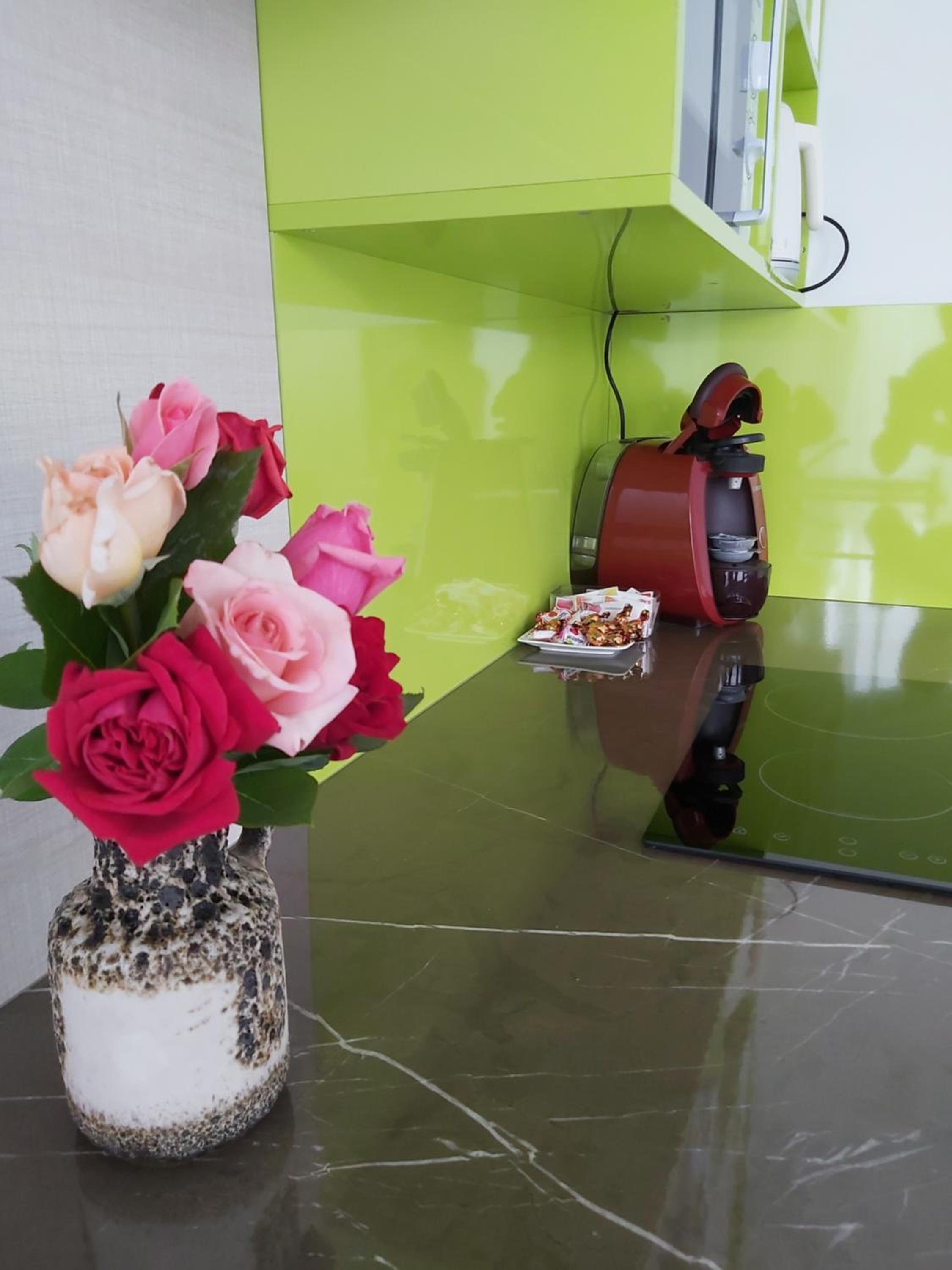 One-Bedroom Apartment - Photo 6