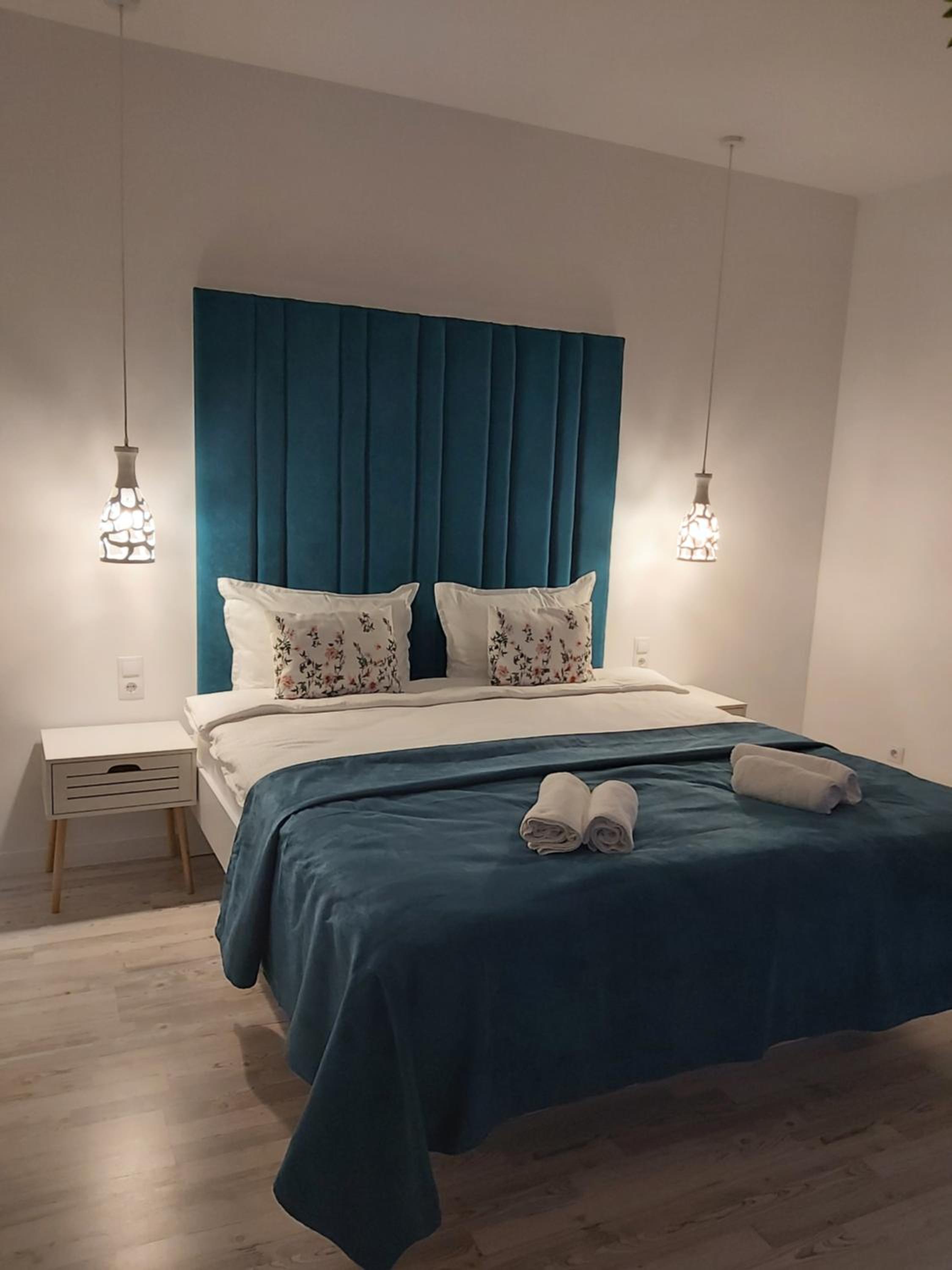 One-Bedroom Apartment - Photo 18
