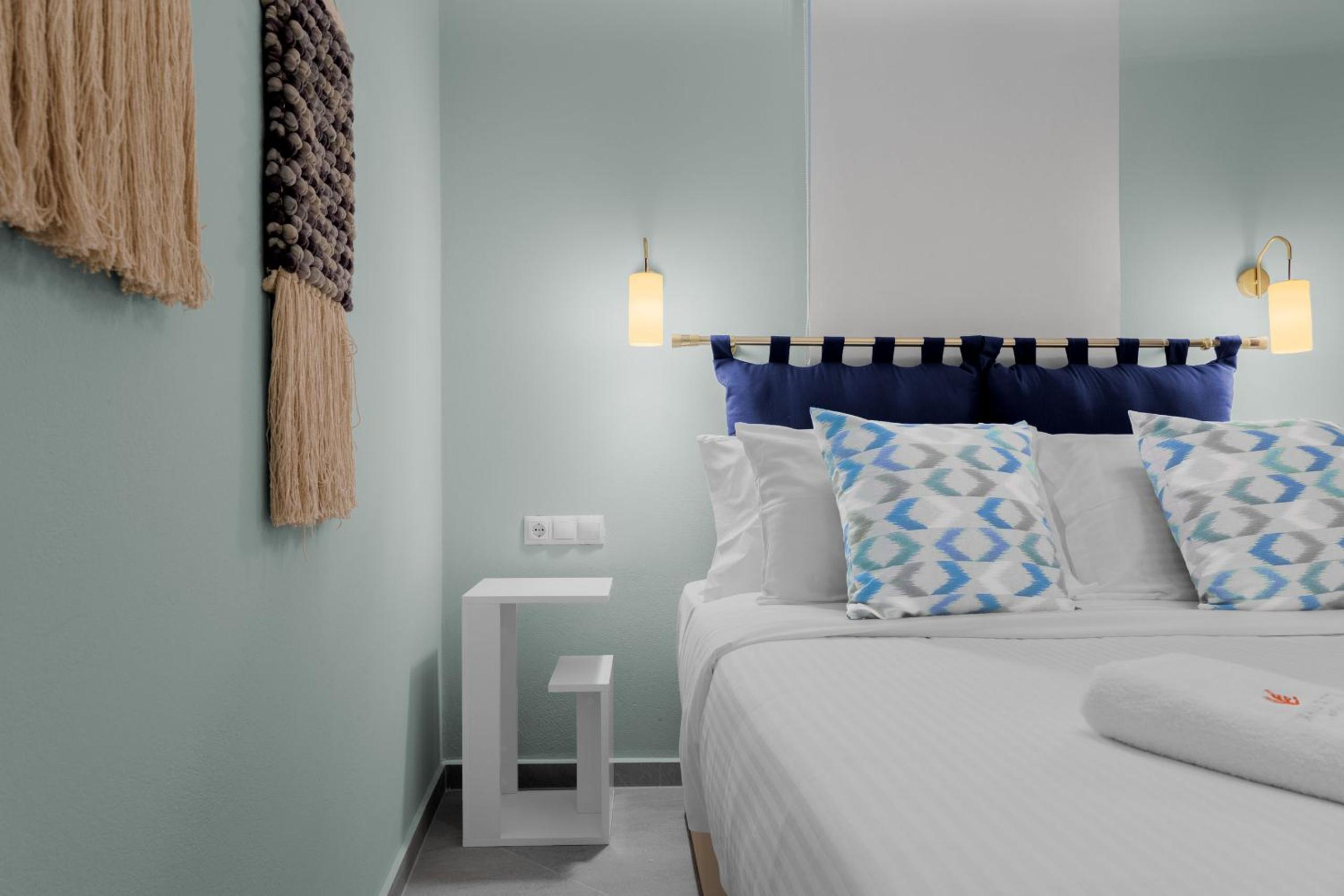 Deluxe Suite with Sea View photo 2