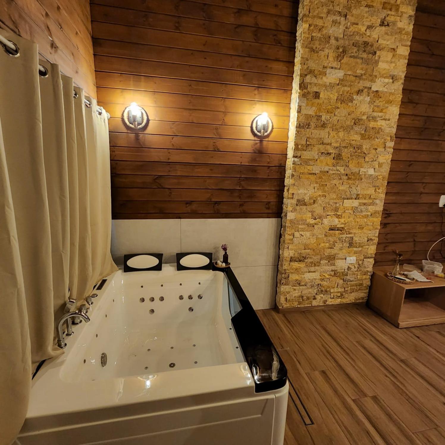 Family Suite with Balcony - Photo 3