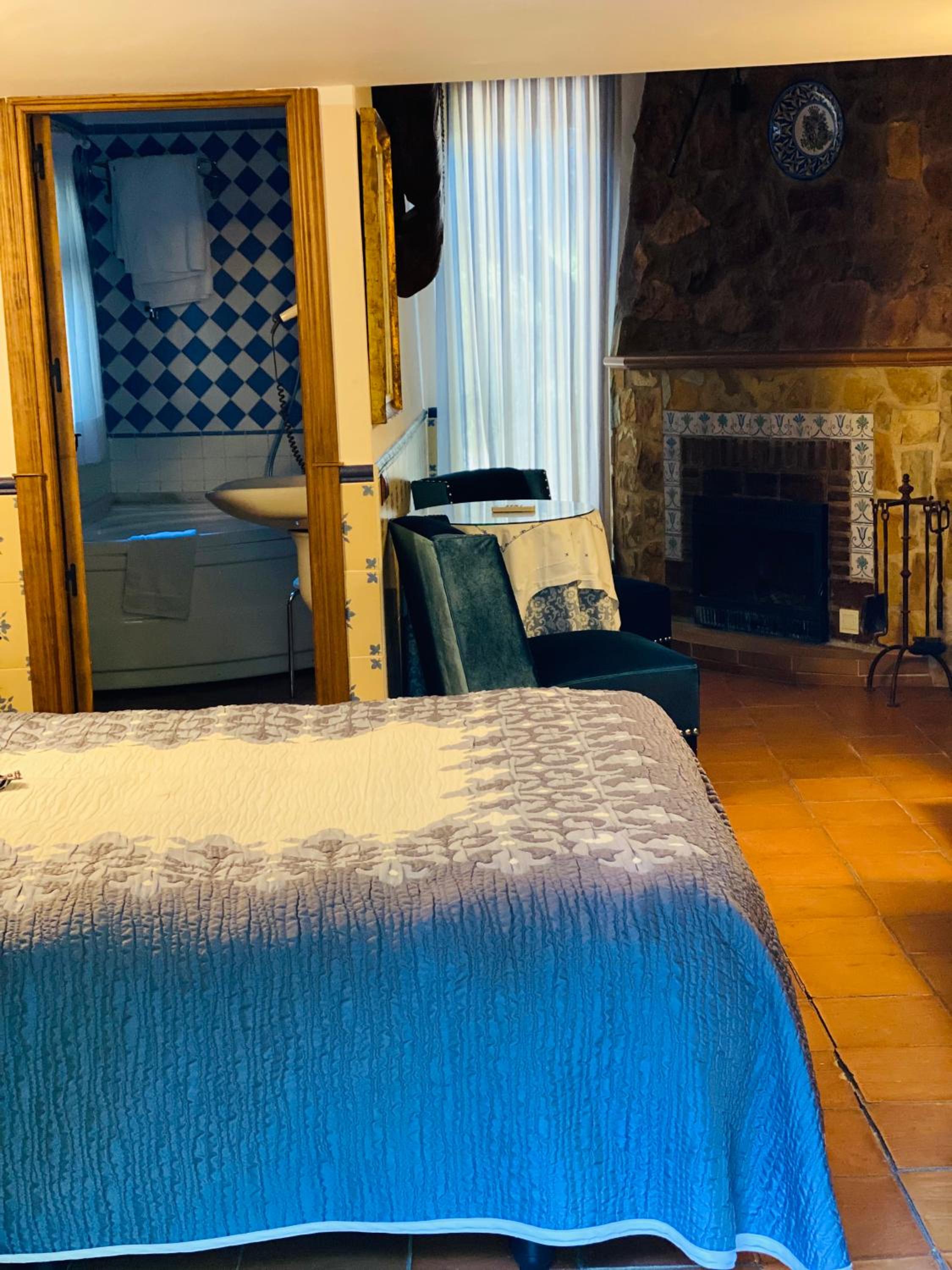 Basic Double Room photo 3