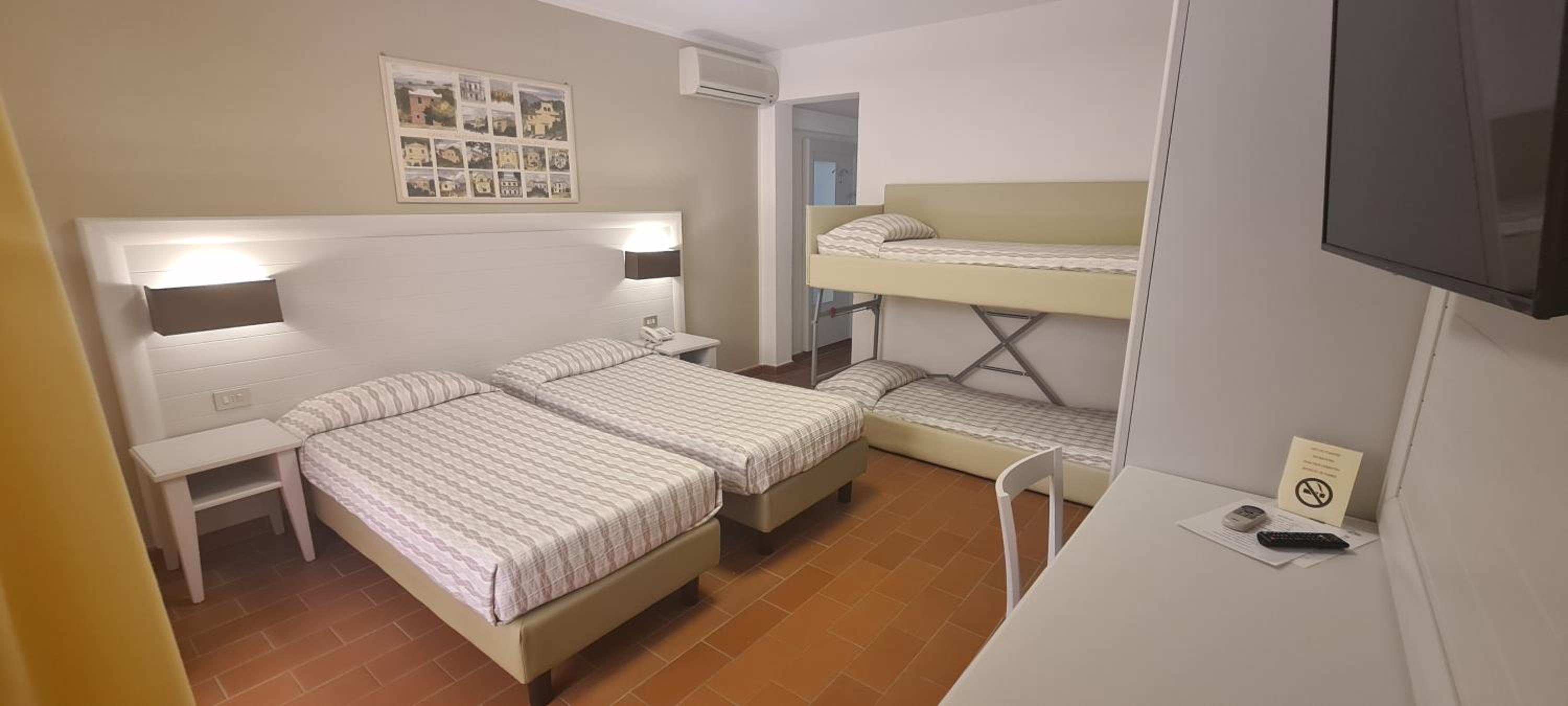 Standard Quadruple Room