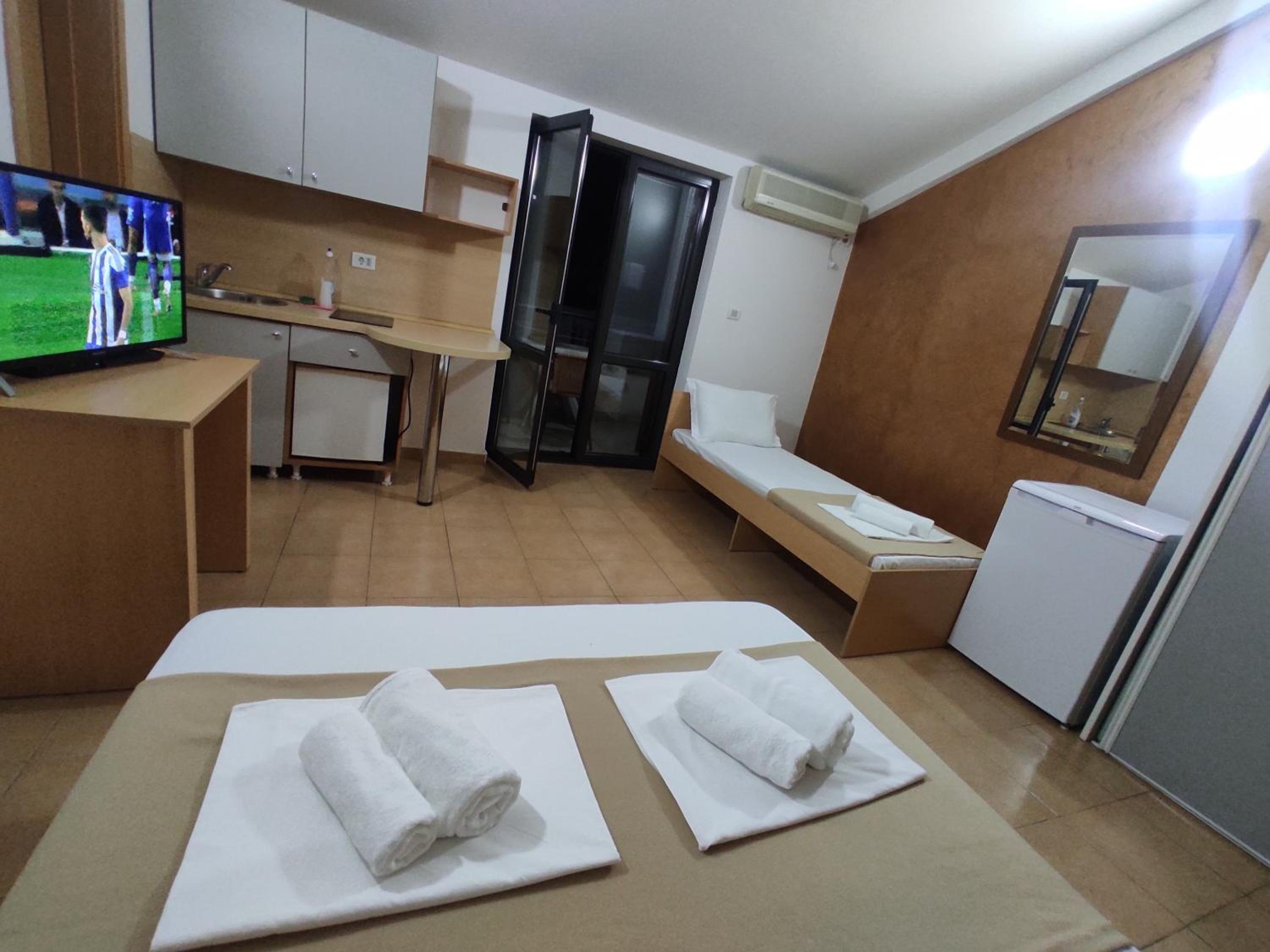 Apartment with Terrace photo 3