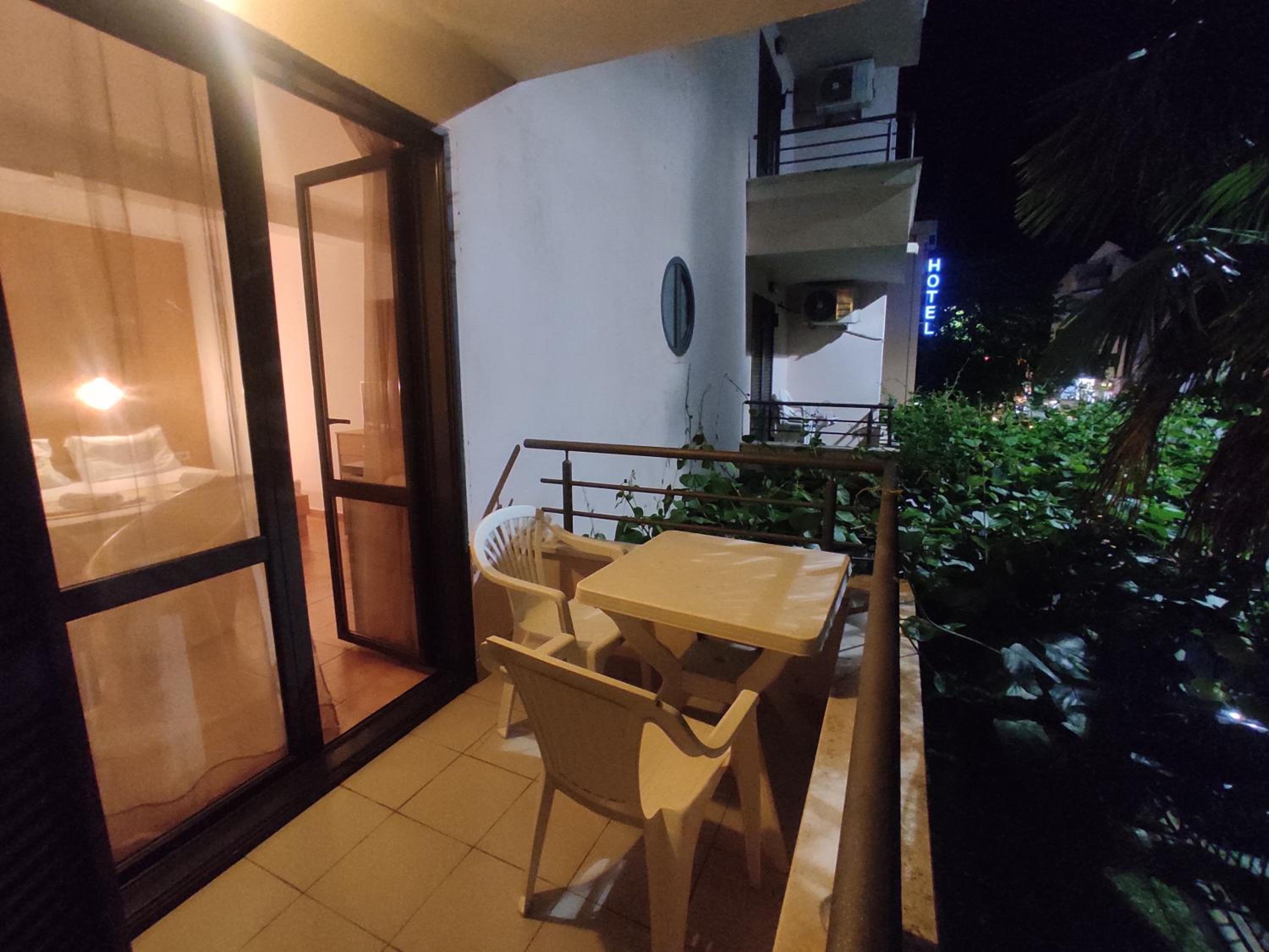 Apartment with Terrace photo 2