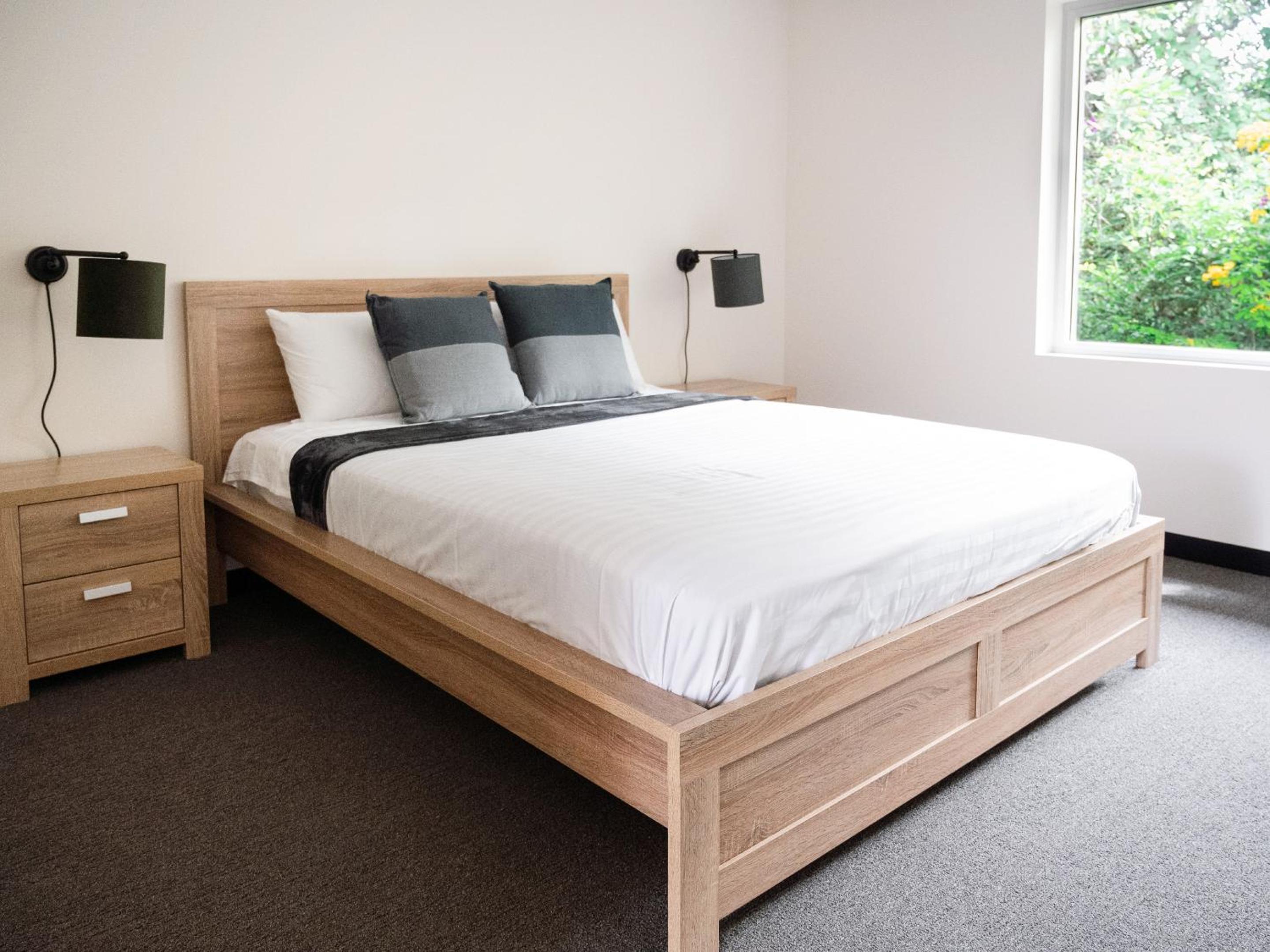 Standard Queen Room - Photo 5