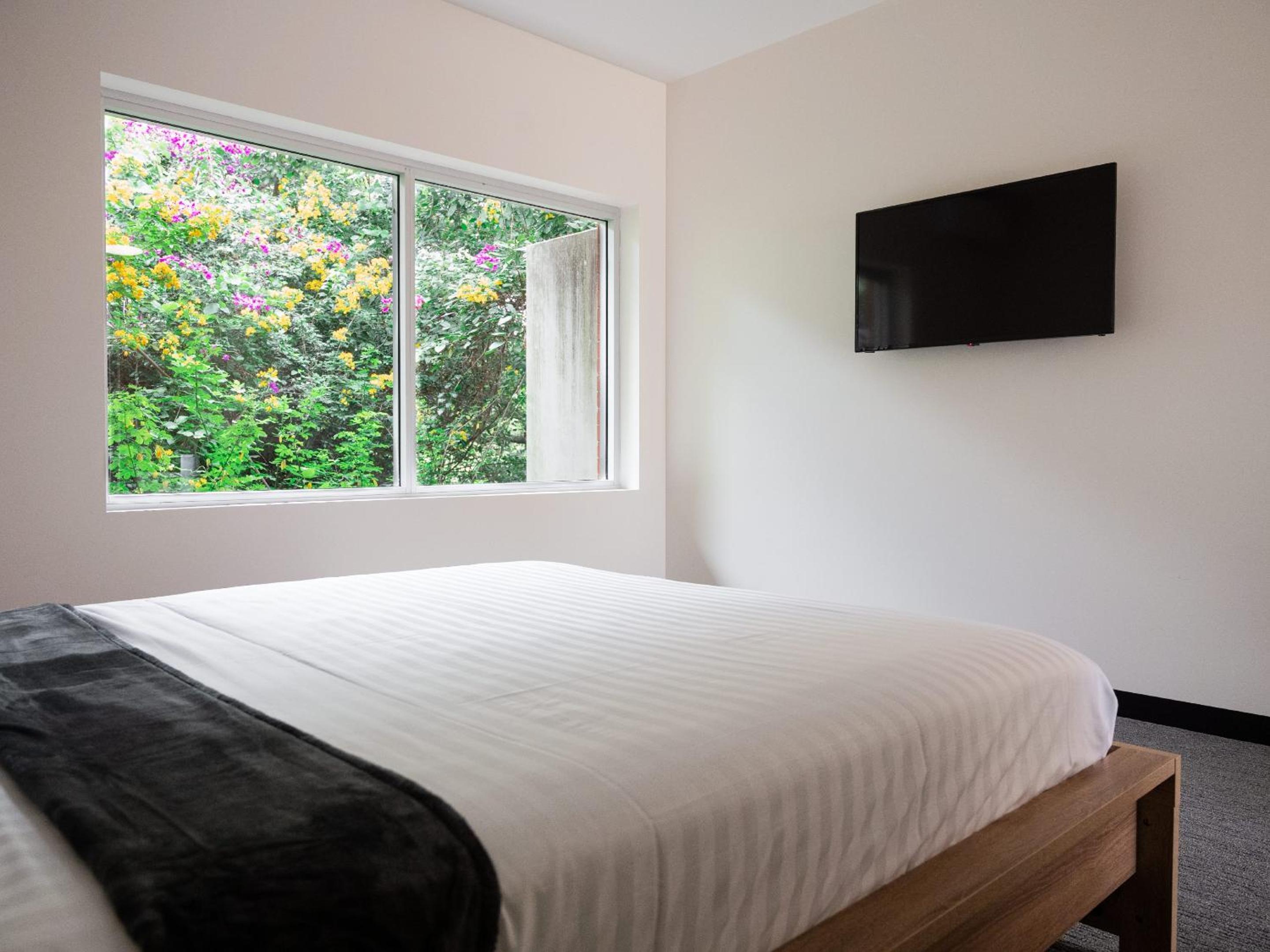 Standard Queen Room - Photo 1