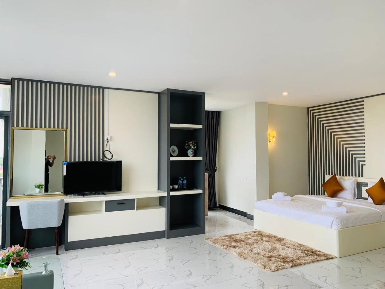Suite With Balcony photo 3