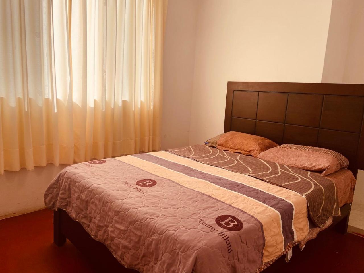 Double Room with Shared Bathroom photo 2