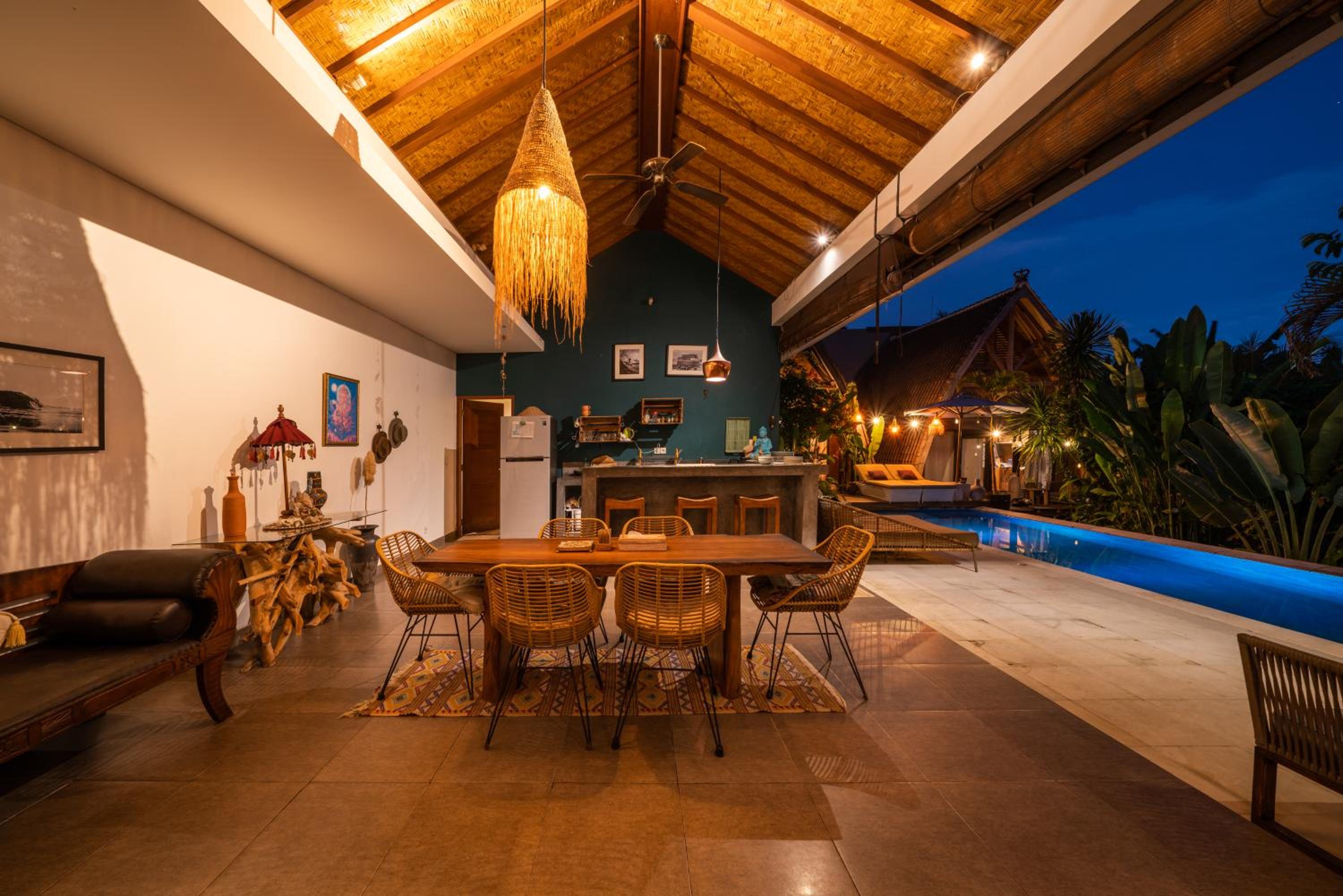 Double Room with Pool View - Photo 2