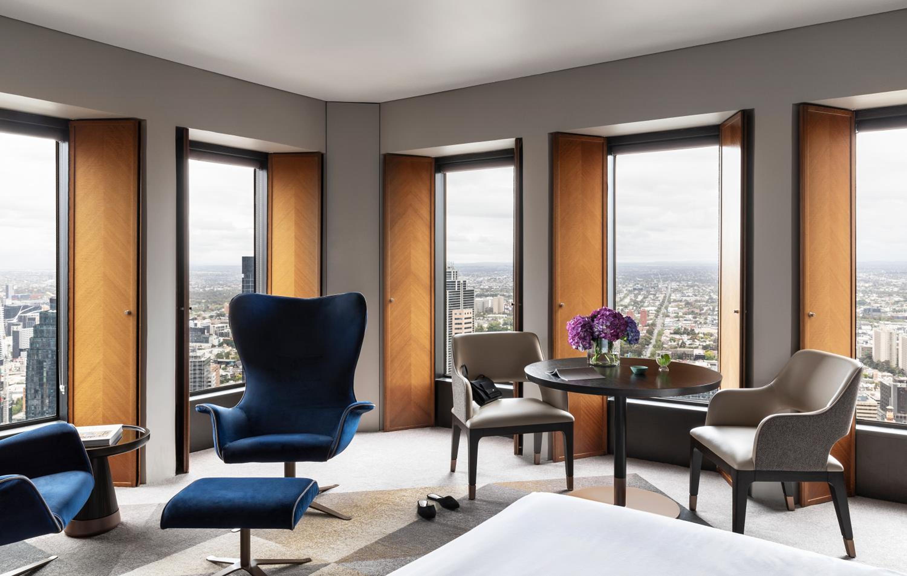 Luxury Corner King Room with City or Bay View