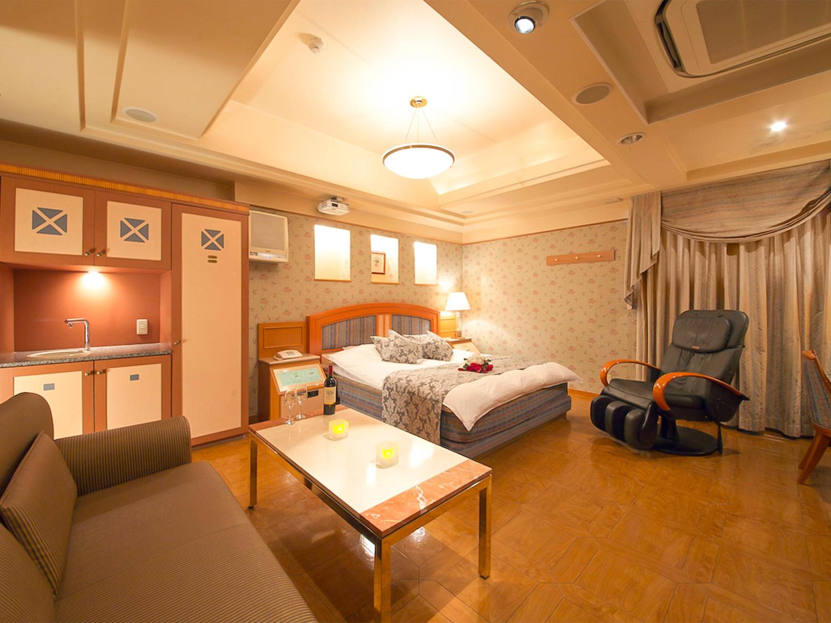 Standard Double Room - Photo 8