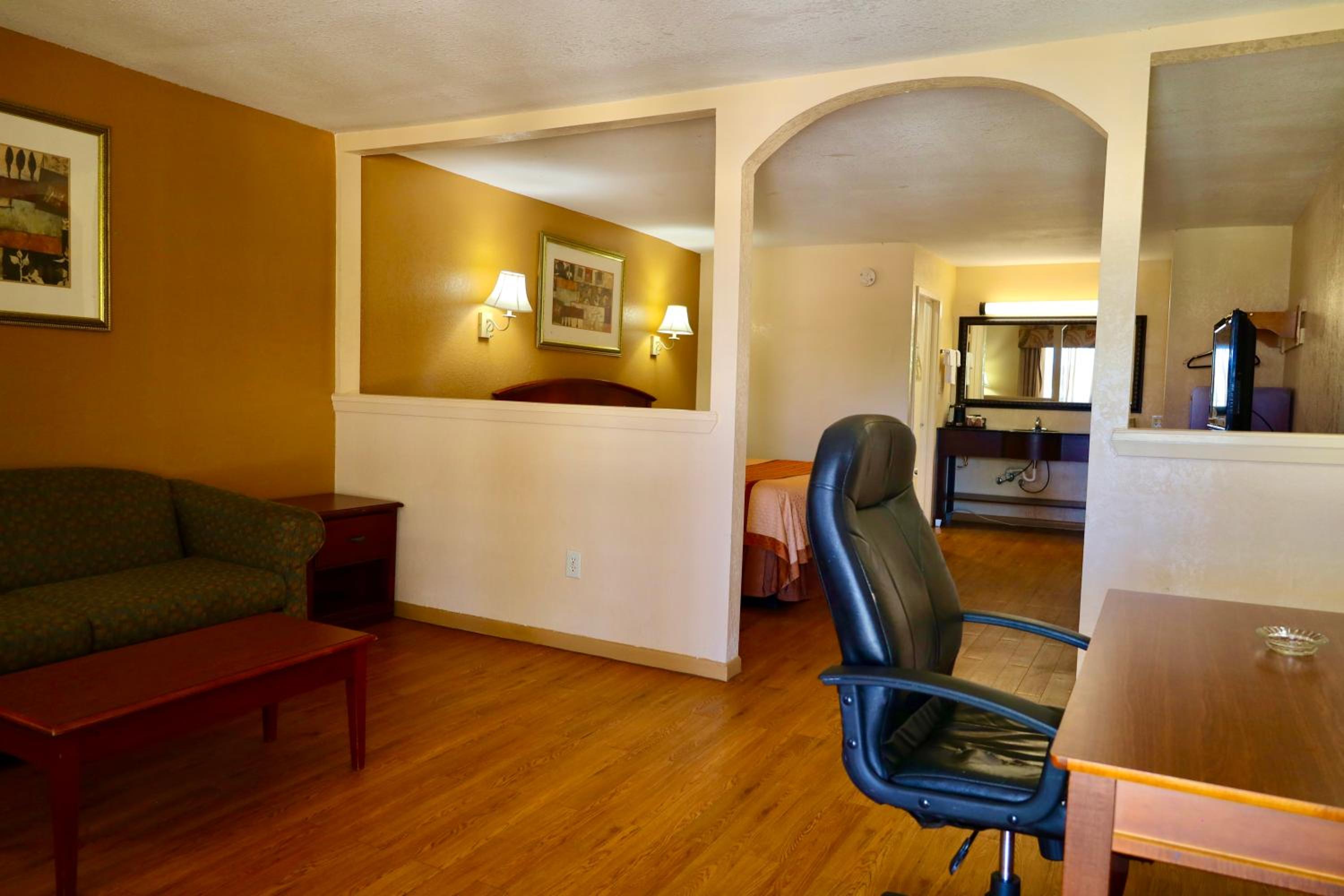 King Suite photo 2