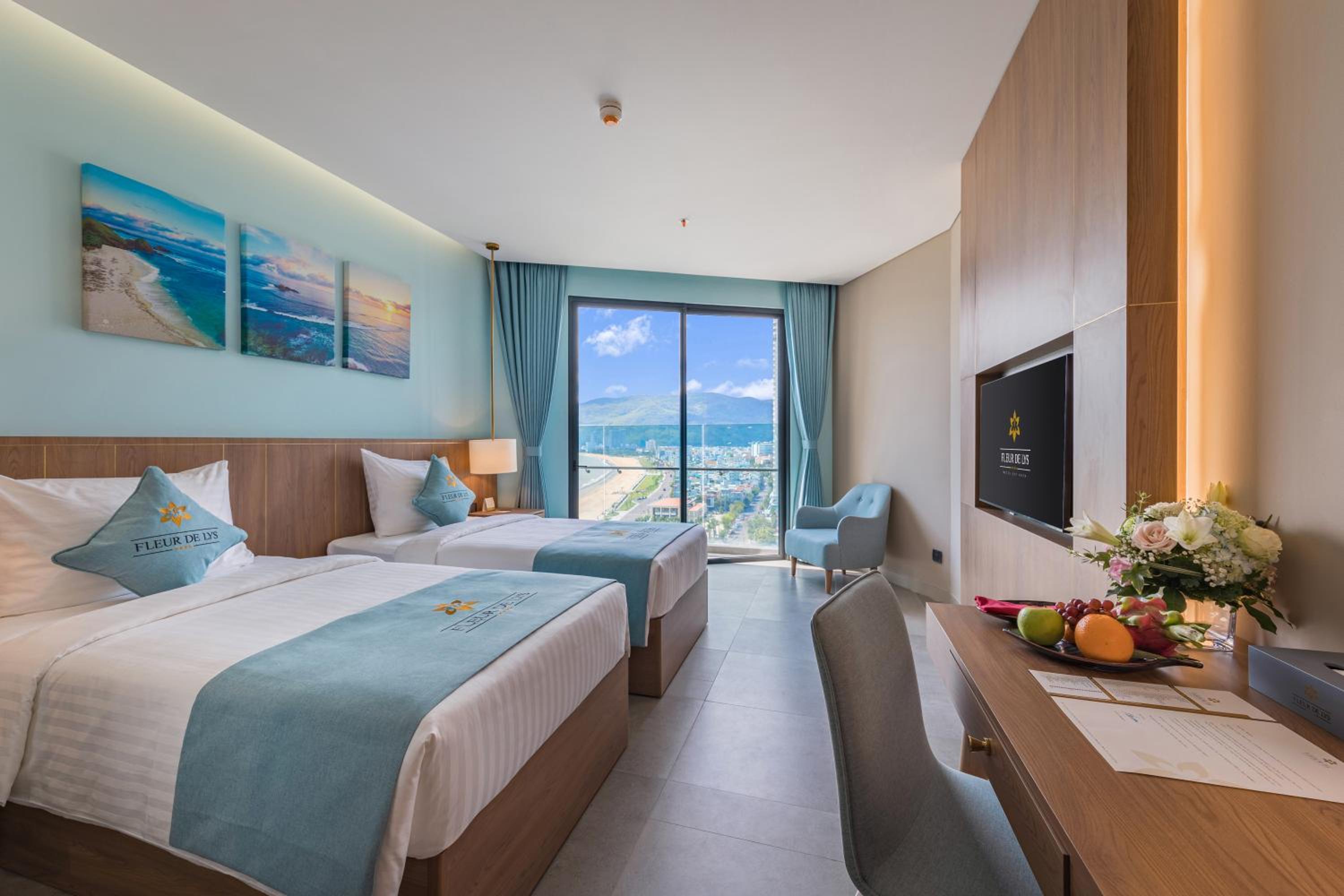 Deluxe Twin Room Ocean View with Balcony - Photo 2