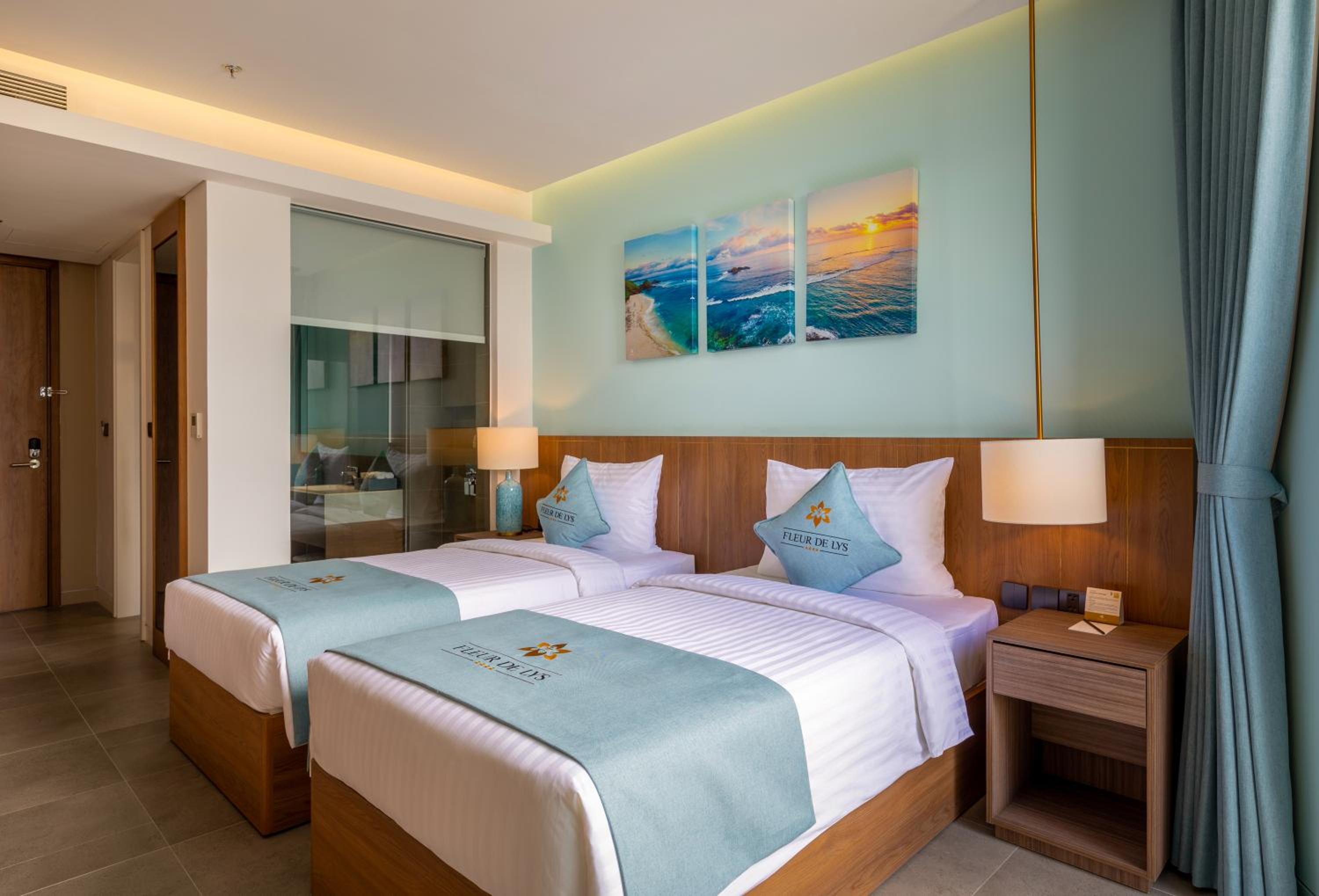 Deluxe Twin Room Ocean View with Balcony - Photo 3