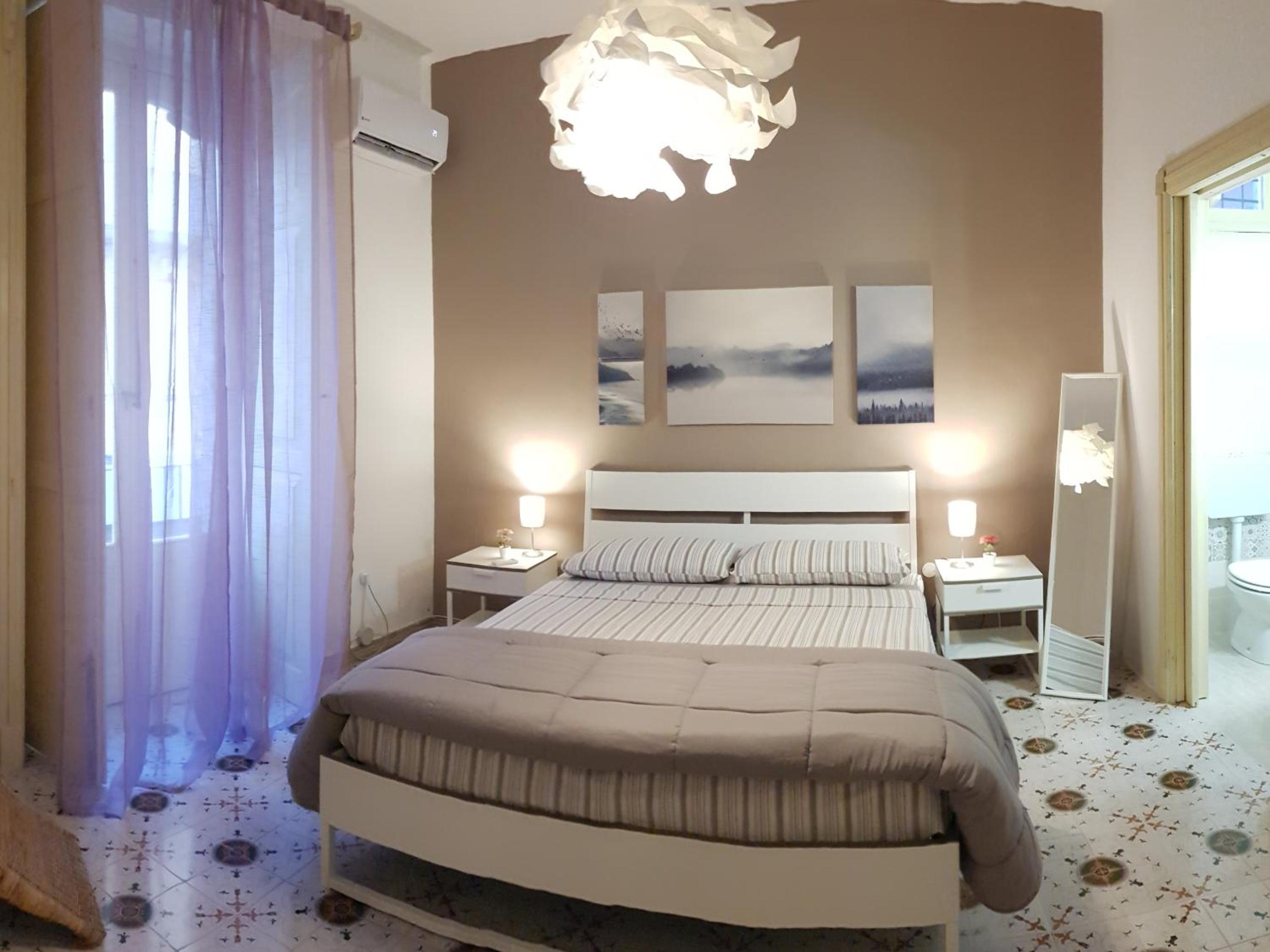 Double Room with Private Bathroom photo 3