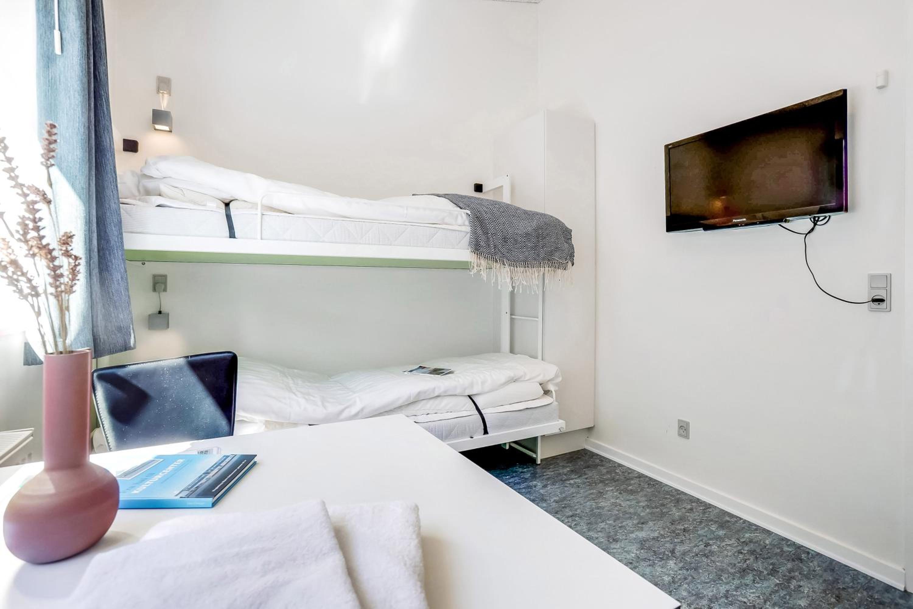 Quadruple Room - Photo 5