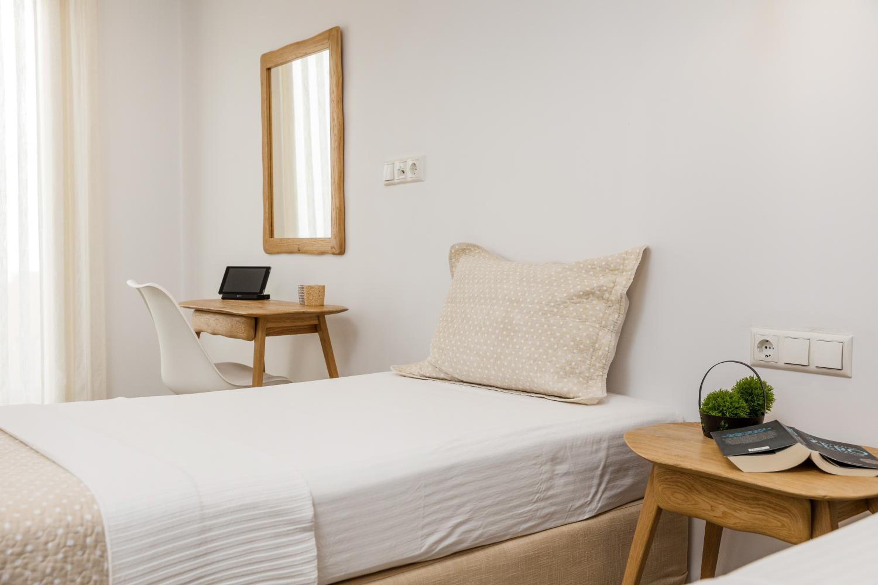 Triple Room - Photo 6
