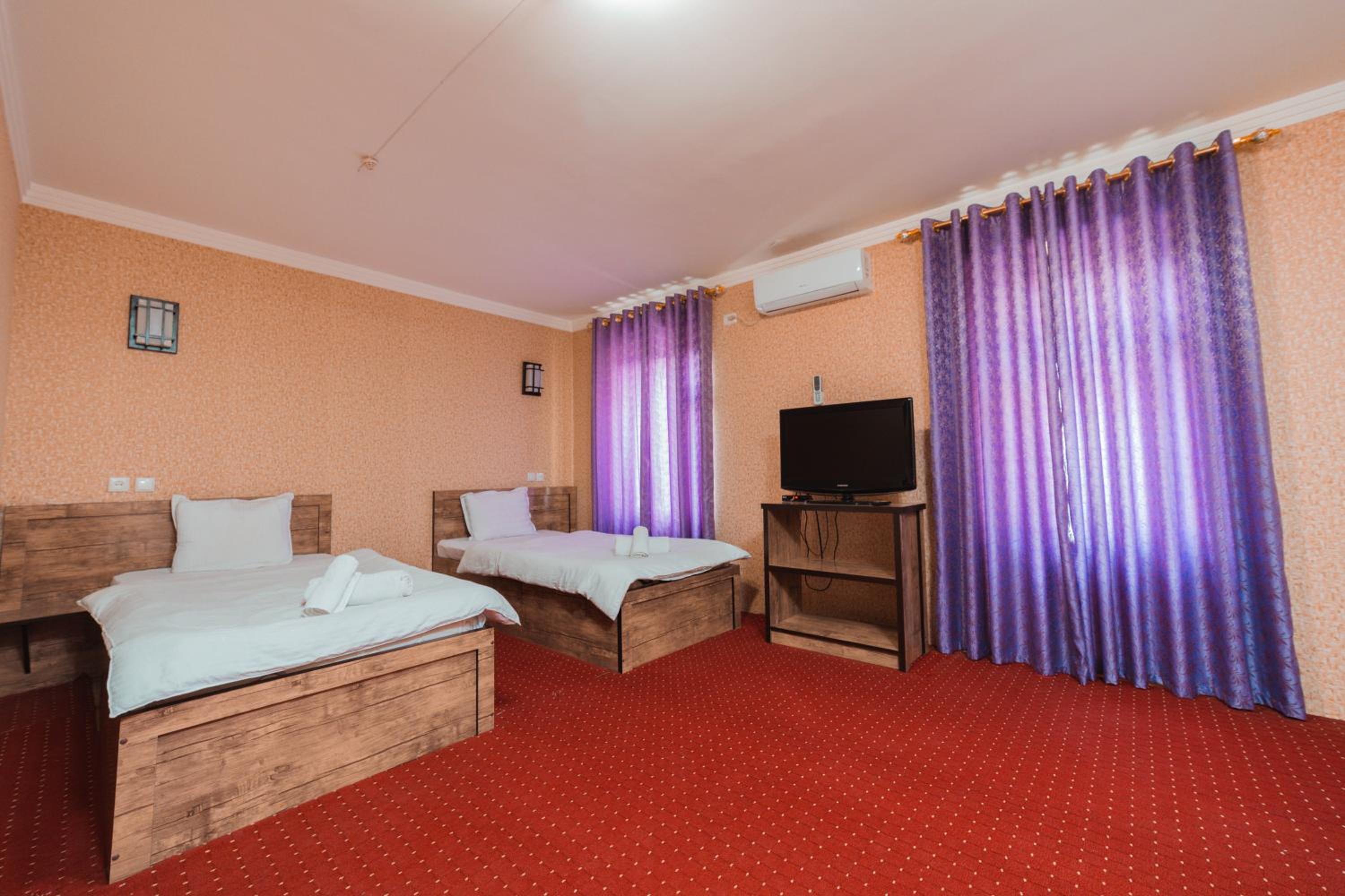 Standard Twin Room - Photo 1