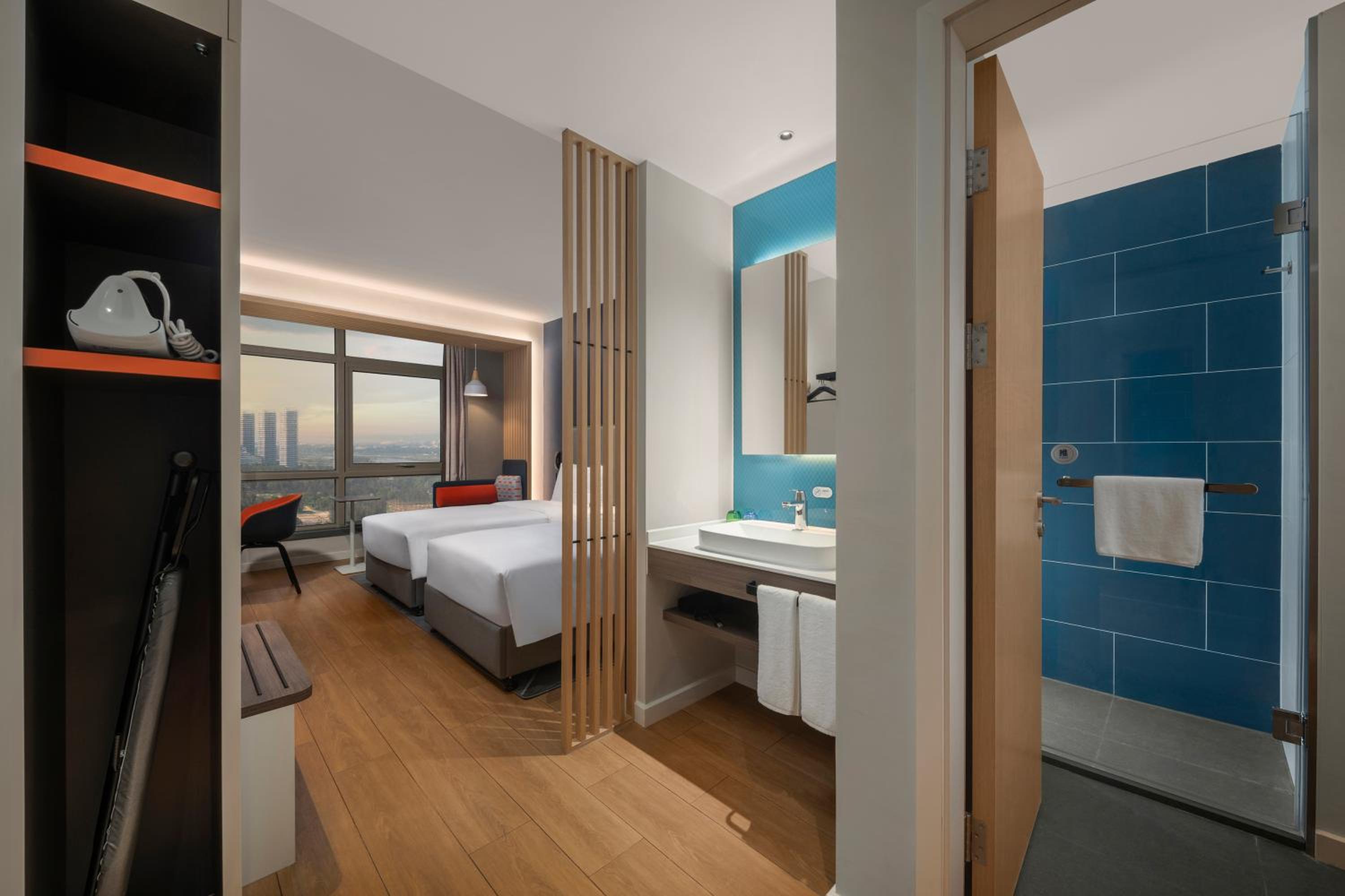 Specialty Room - Photo 1