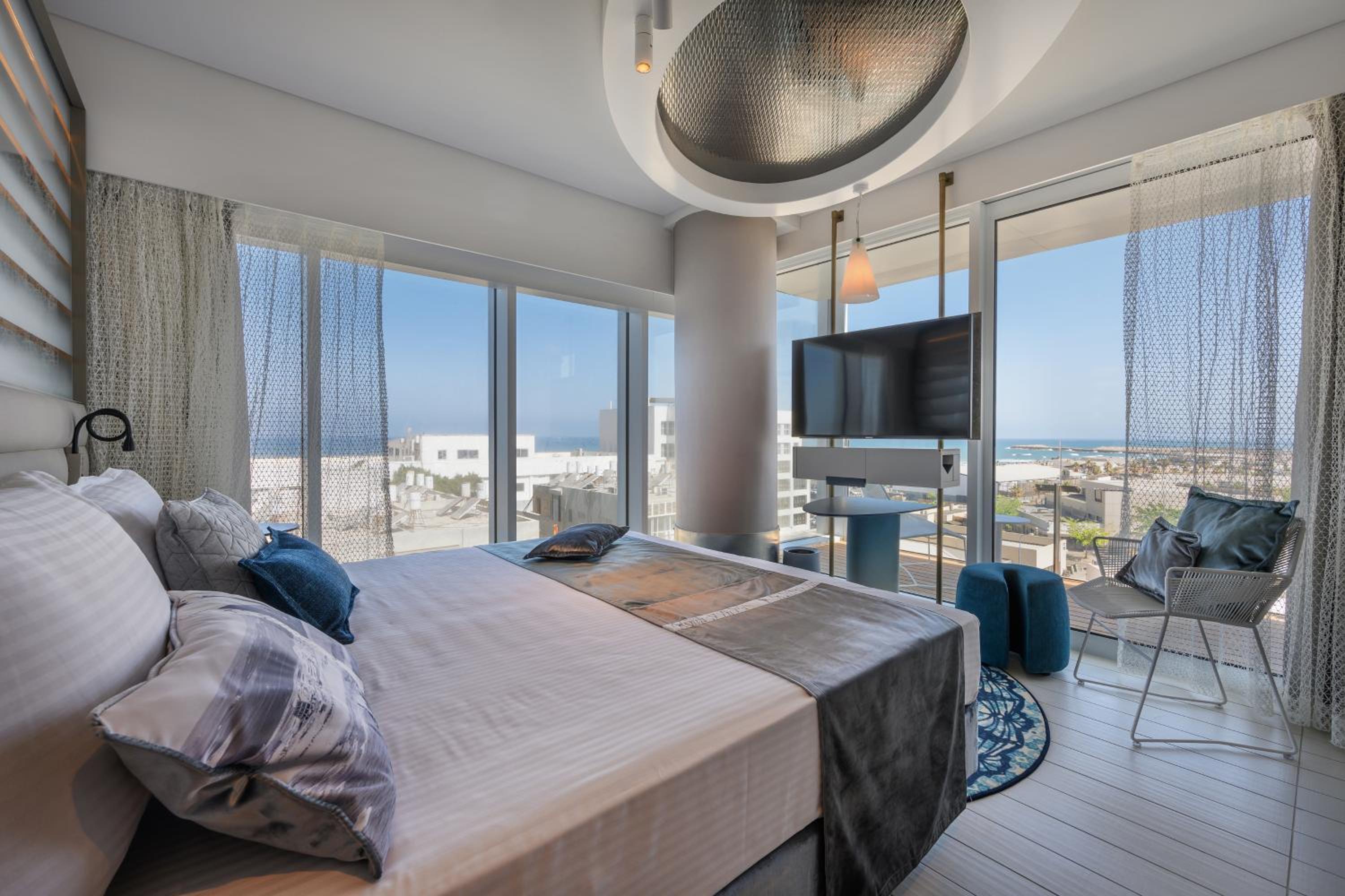 Port Deluxe Balcony with Sea View - Photo 20