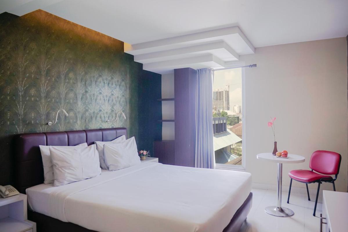 Deluxe Double or Twin Room with City View - Photo 2
