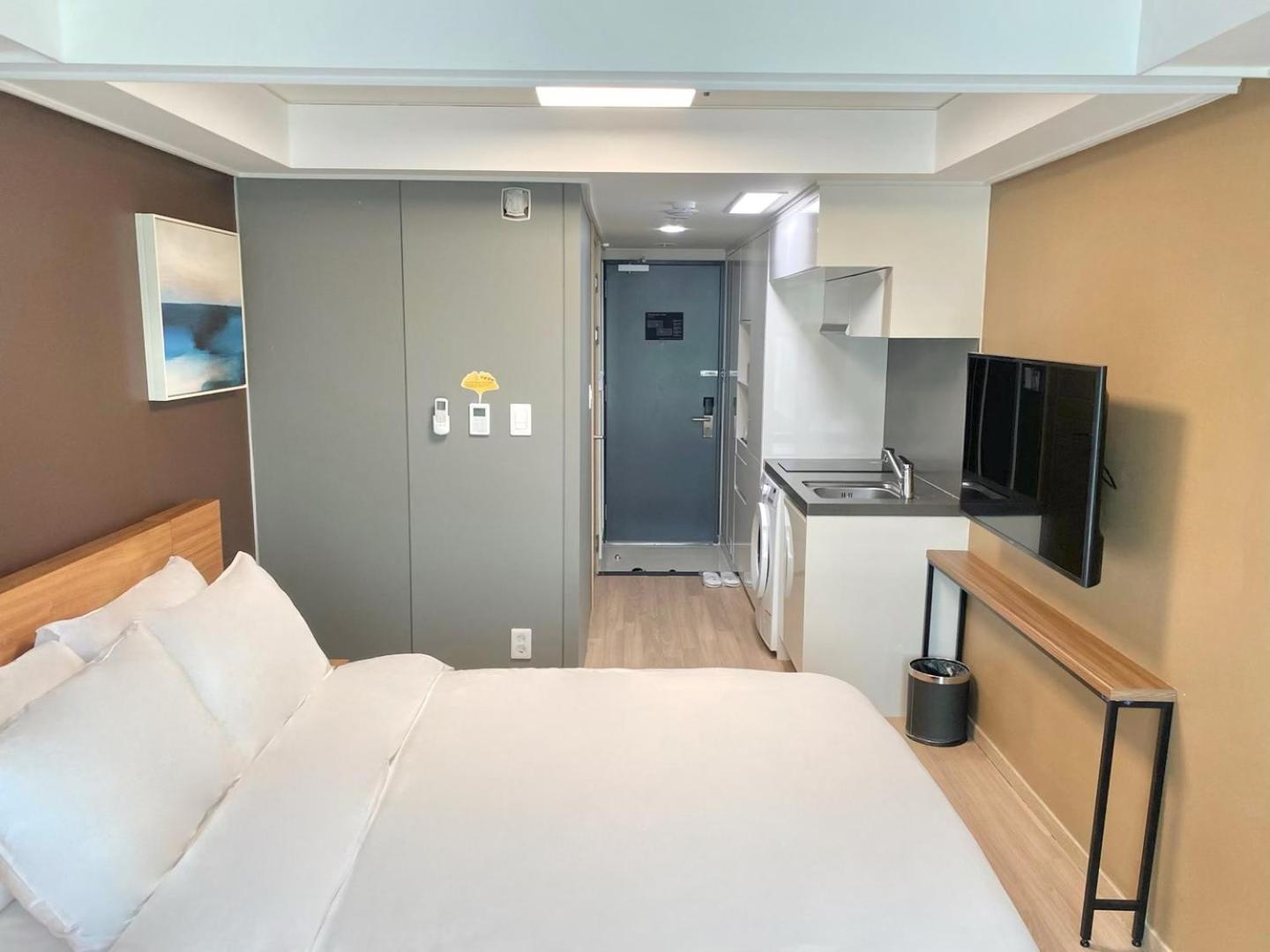 Double Room - Photo 3