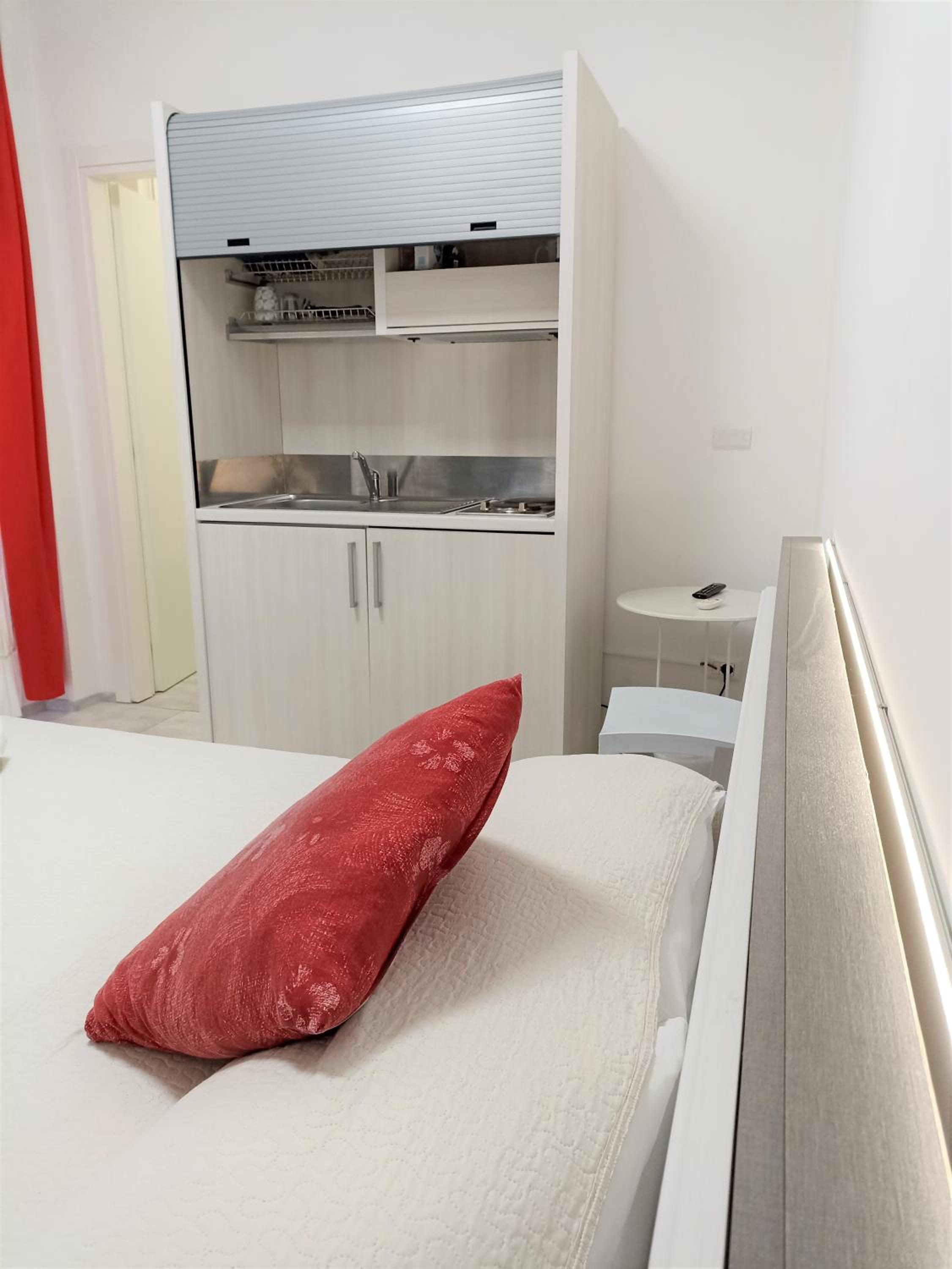 Double Room with Private Bathroom - Photo 71