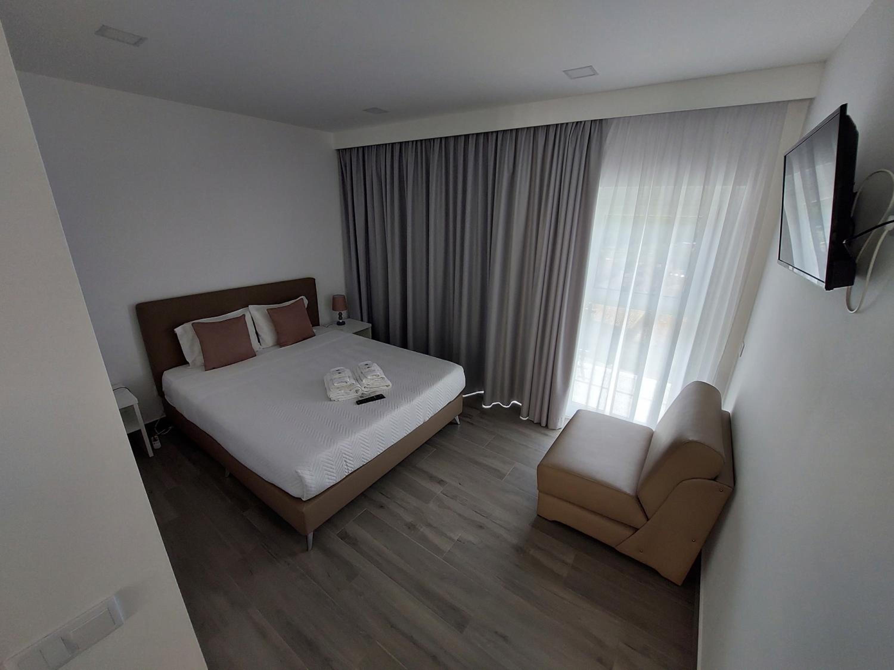 Suite with Mountain View photo 3