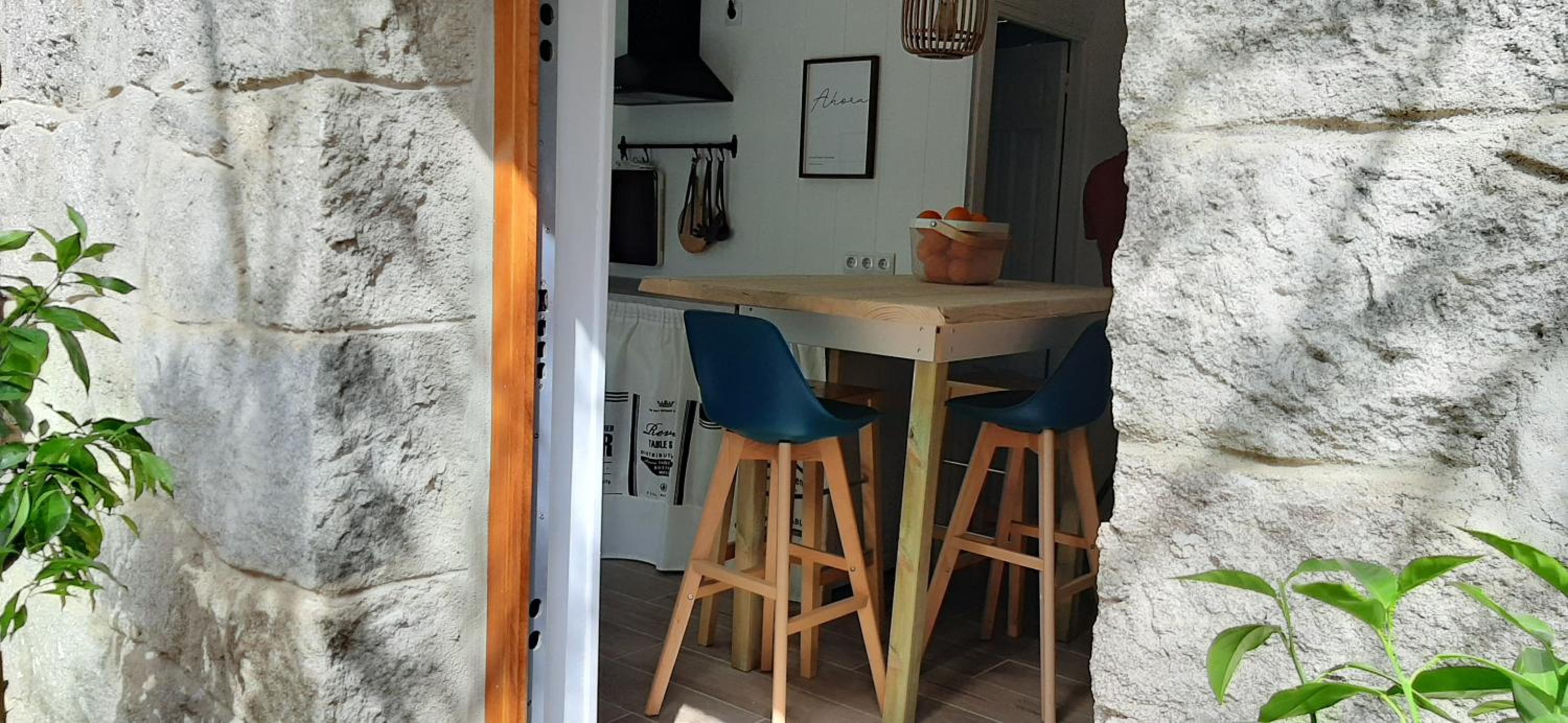 One-Bedroom House - Photo 27