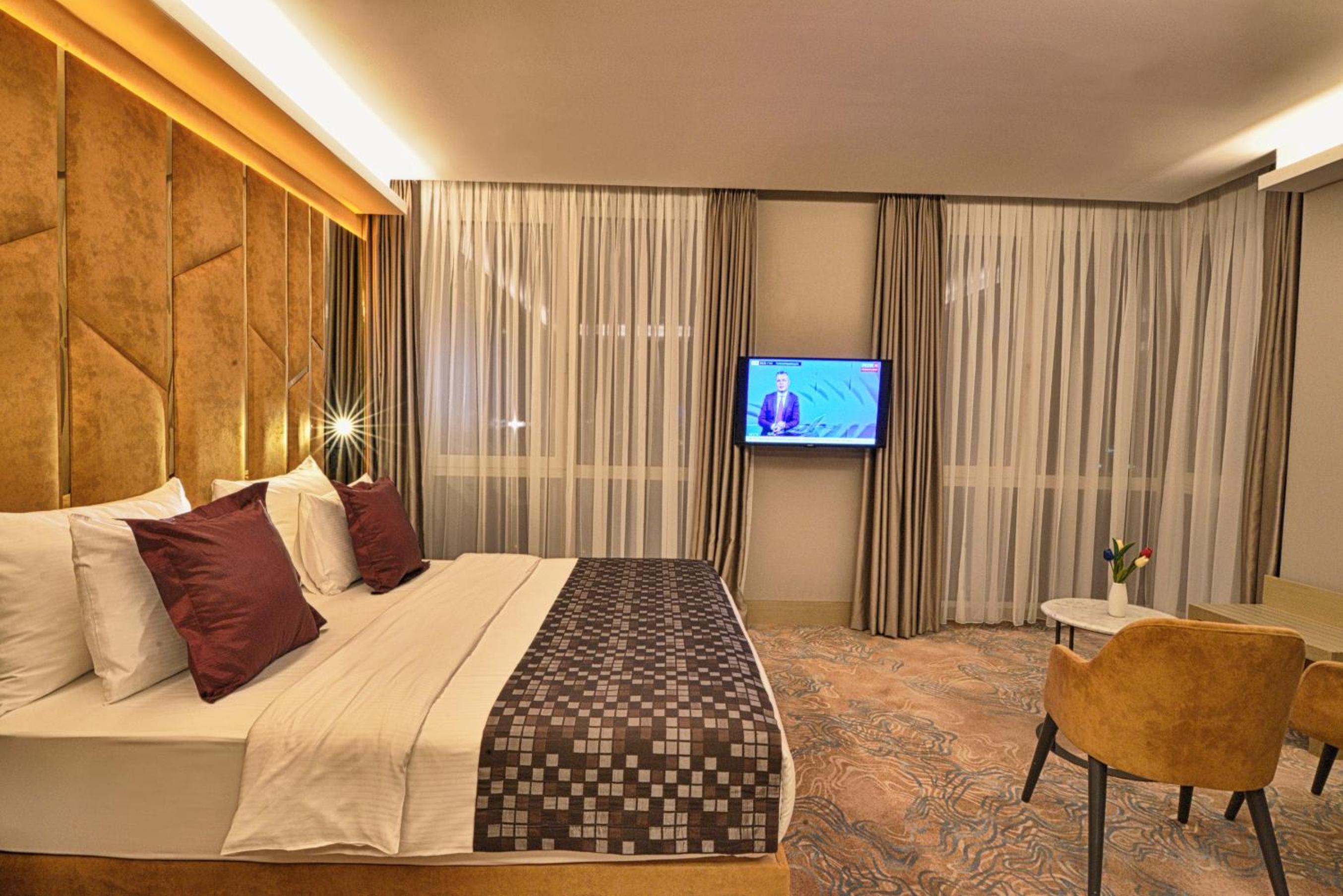 Junior Double Suite with Balcony and View