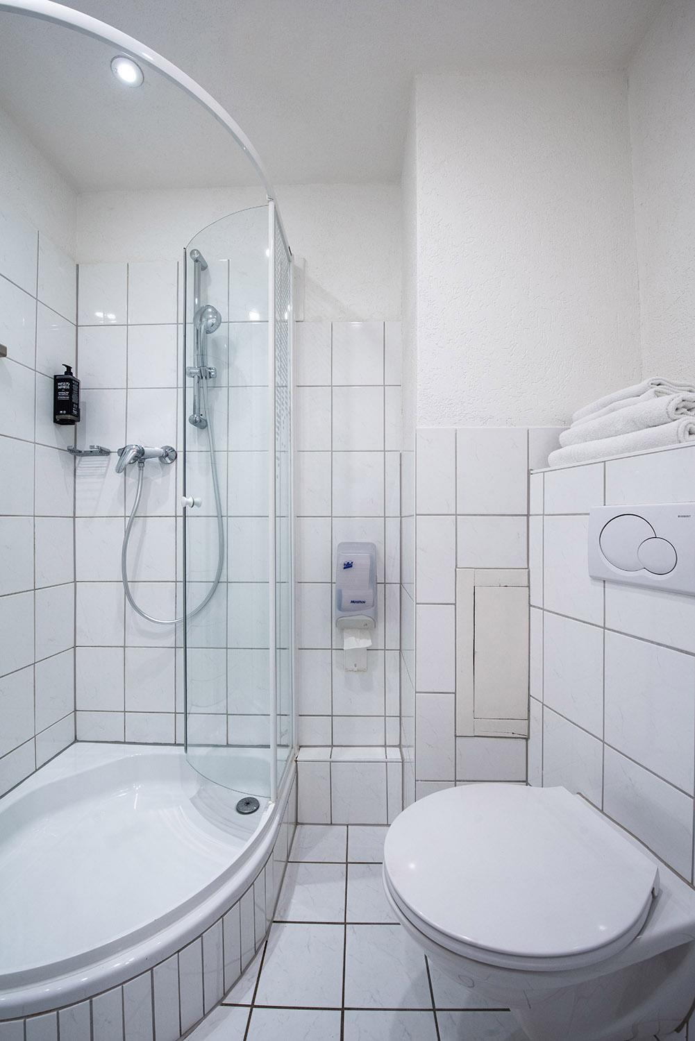 Standard Double Room with One Single Bed
