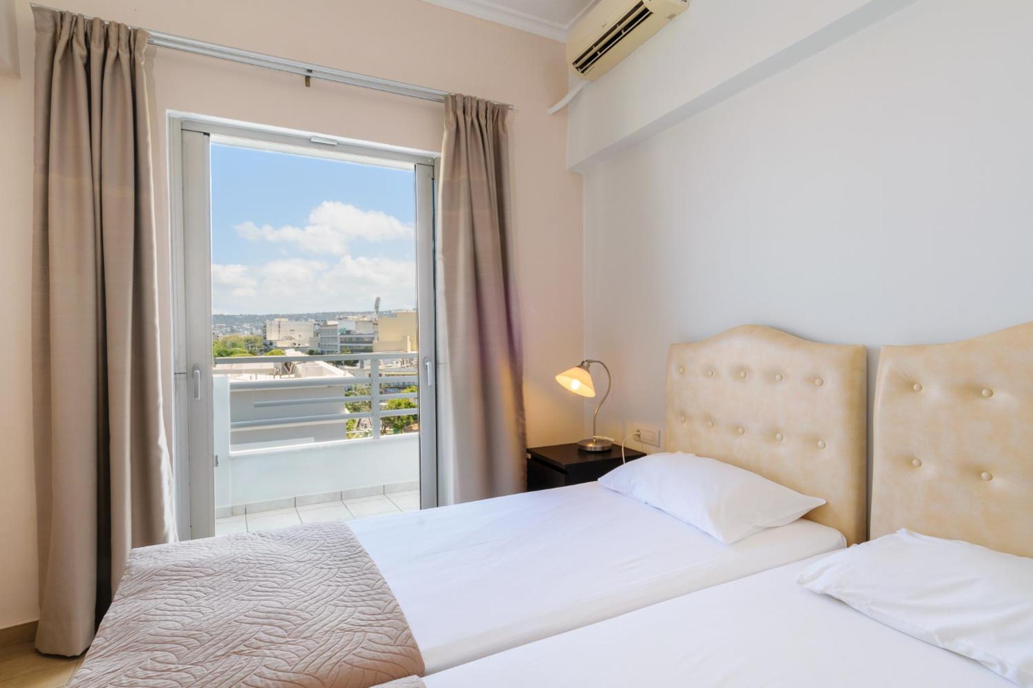Quadruple Room - Photo 1